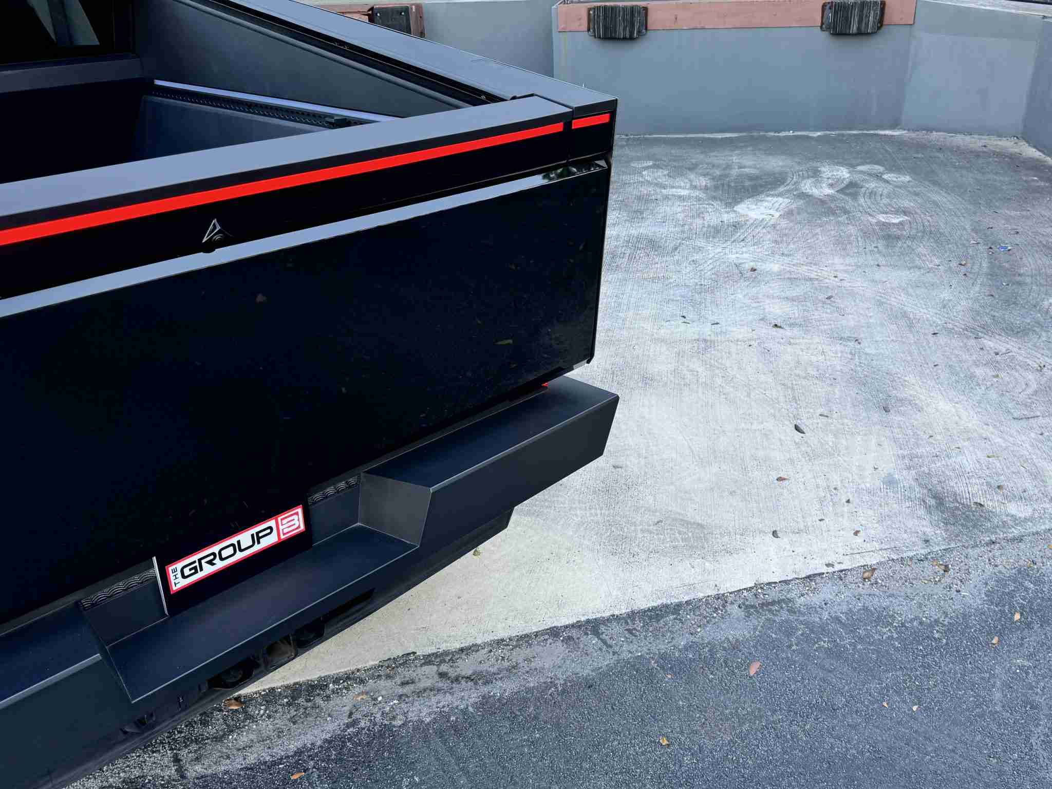 2024 Tesla Cybertruck Cyberbeast Foundation – Gloss Black Full Wrap 6k Miles full