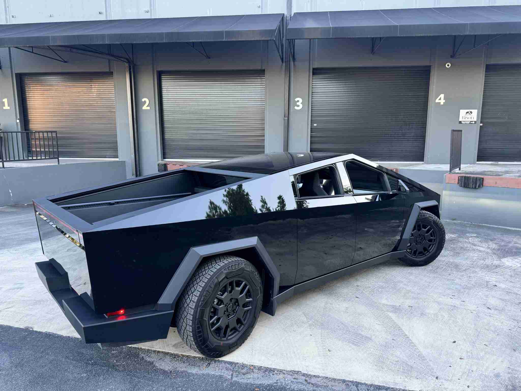 2024 Tesla Cybertruck Cyberbeast Foundation – Gloss Black Full Wrap 6k Miles full