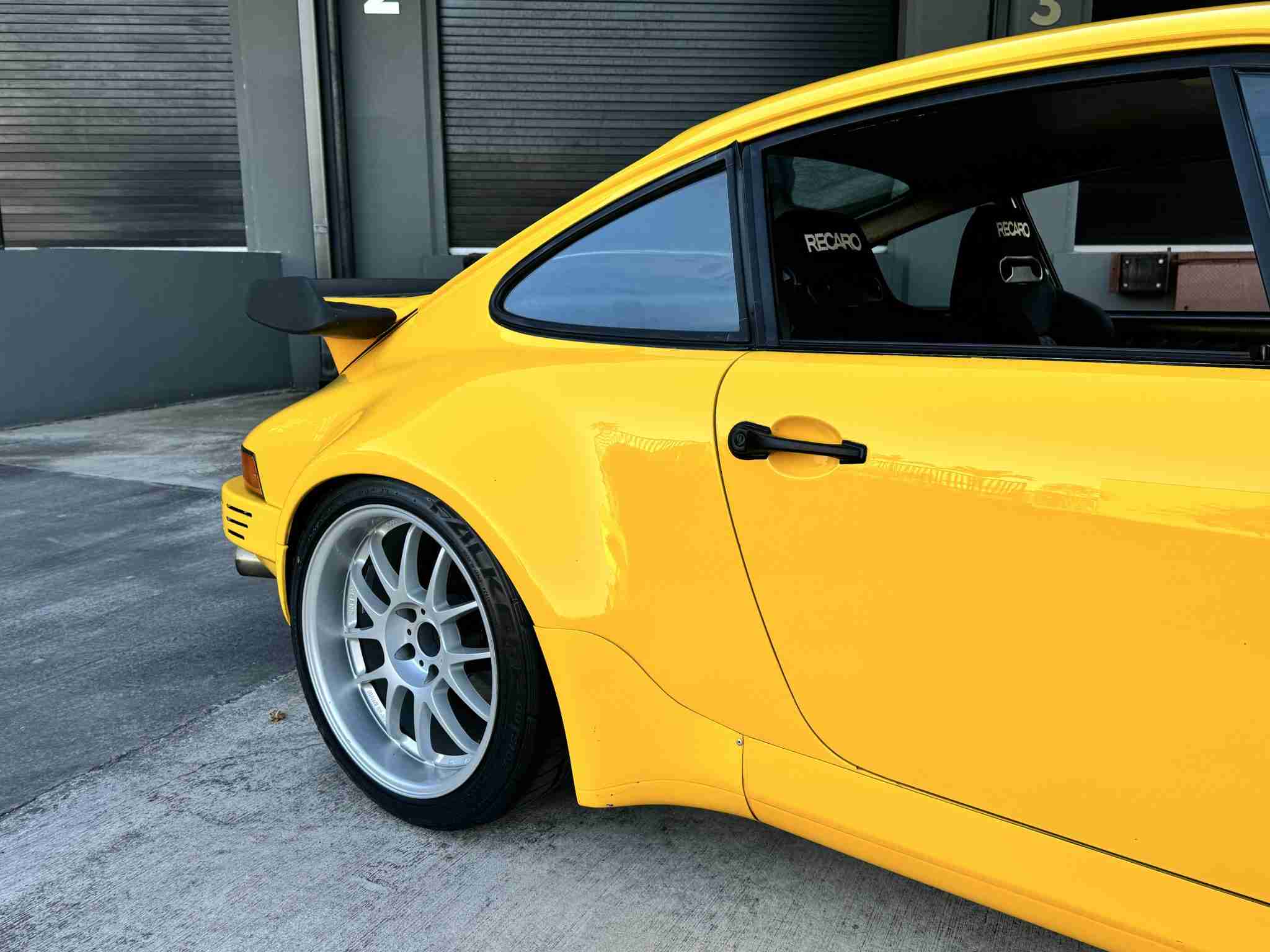 1982 Porsche 911 SC Turbo Look Widebody Euro-Sunroof Delete-Low Miles-Recaro Seats-Lightweight-964 Cams – Sorted full