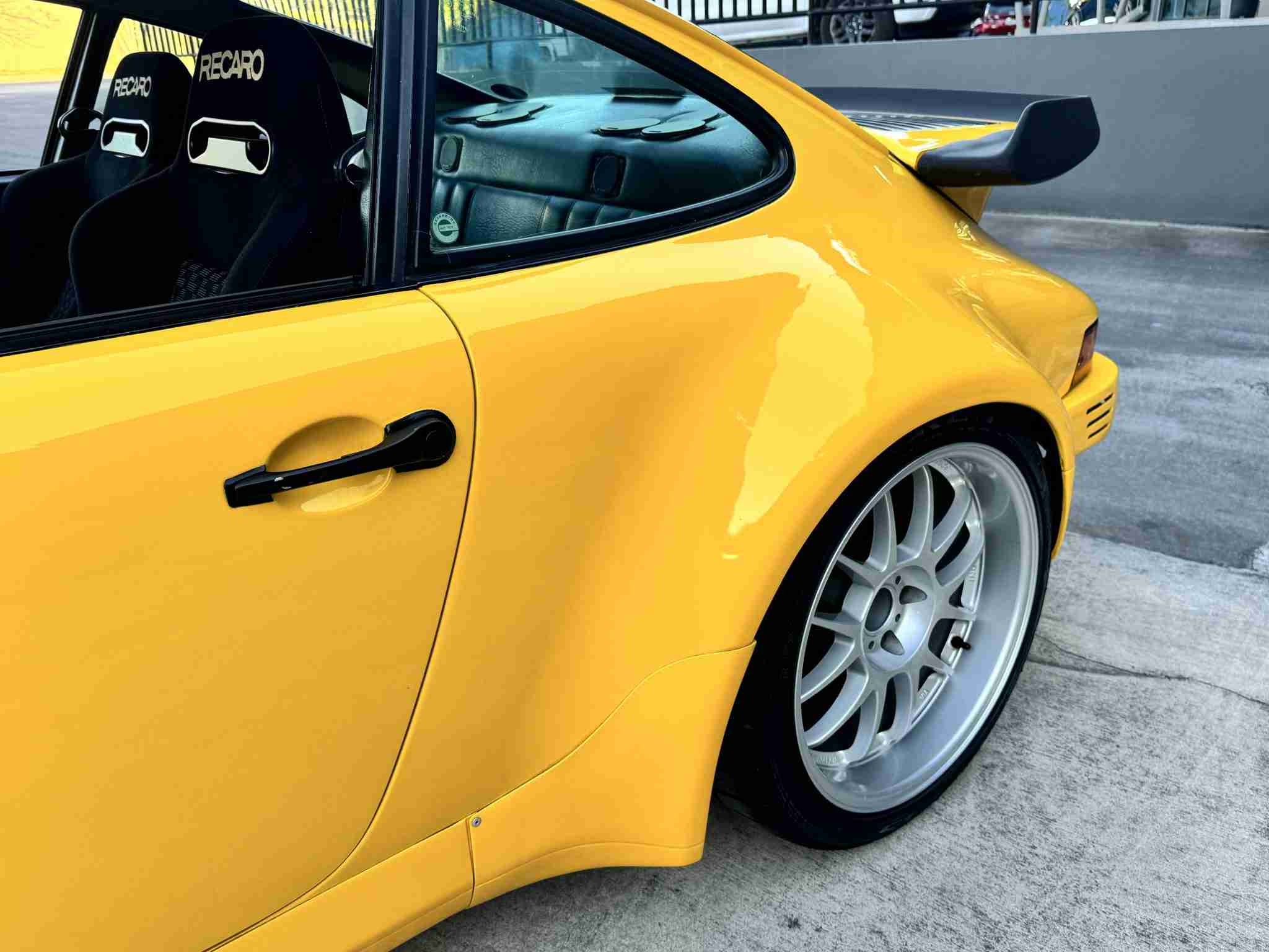 1982 Porsche 911 SC Turbo Look Widebody Euro-Sunroof Delete-Low Miles-Recaro Seats-Lightweight-964 Cams – Sorted full