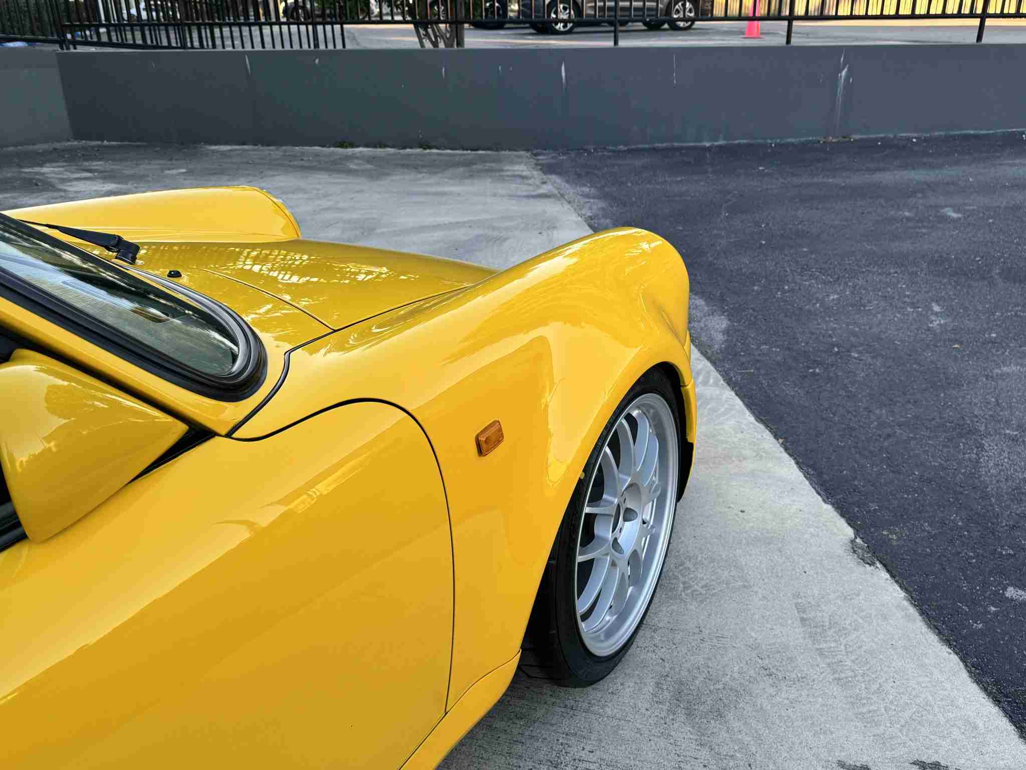 1982 Porsche 911 SC Turbo Look Widebody Euro-Sunroof Delete-Low Miles-Recaro Seats-Lightweight-964 Cams – Sorted full