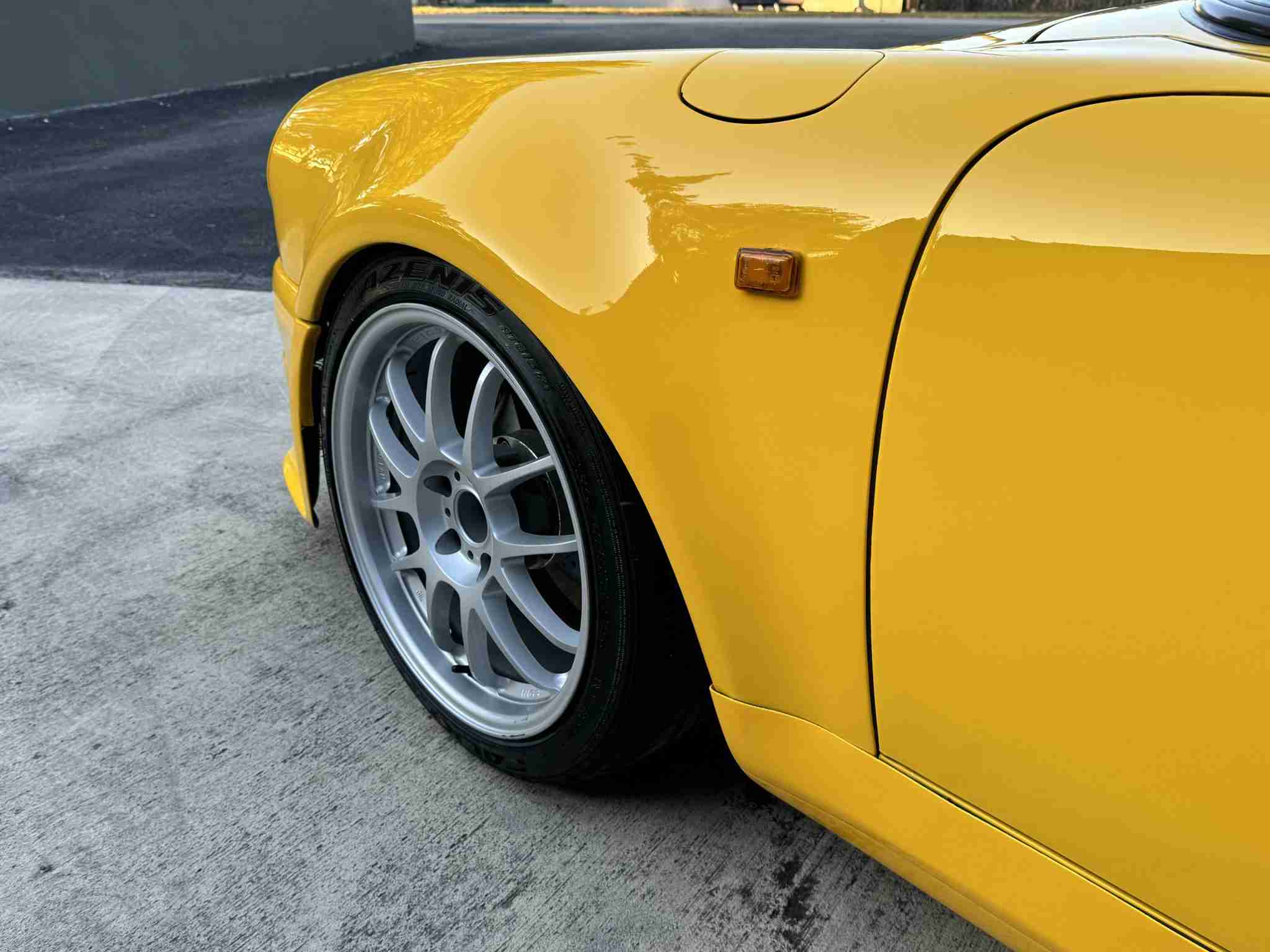 1982 Porsche 911 SC Turbo Look Widebody Euro-Sunroof Delete-Low Miles-Recaro Seats-Lightweight-964 Cams – Sorted full