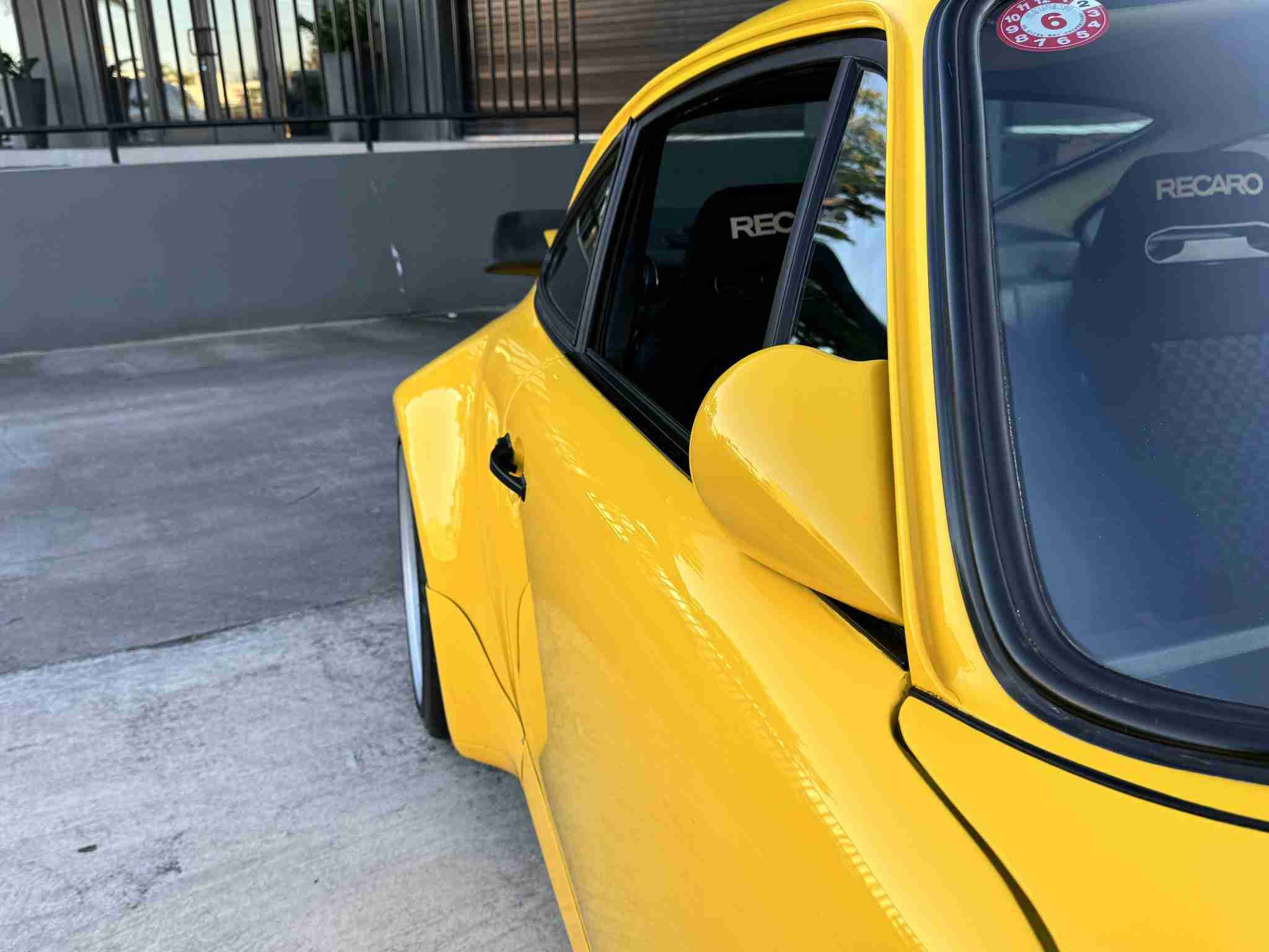 1982 Porsche 911 SC Turbo Look Widebody Euro-Sunroof Delete-Low Miles-Recaro Seats-Lightweight-964 Cams – Sorted full
