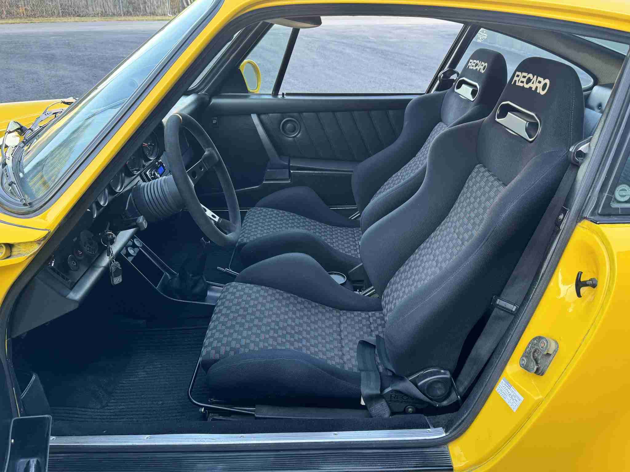 1982 Porsche 911 SC Turbo Look Widebody Euro-Sunroof Delete-Low Miles-Recaro Seats-Lightweight-964 Cams – Sorted full