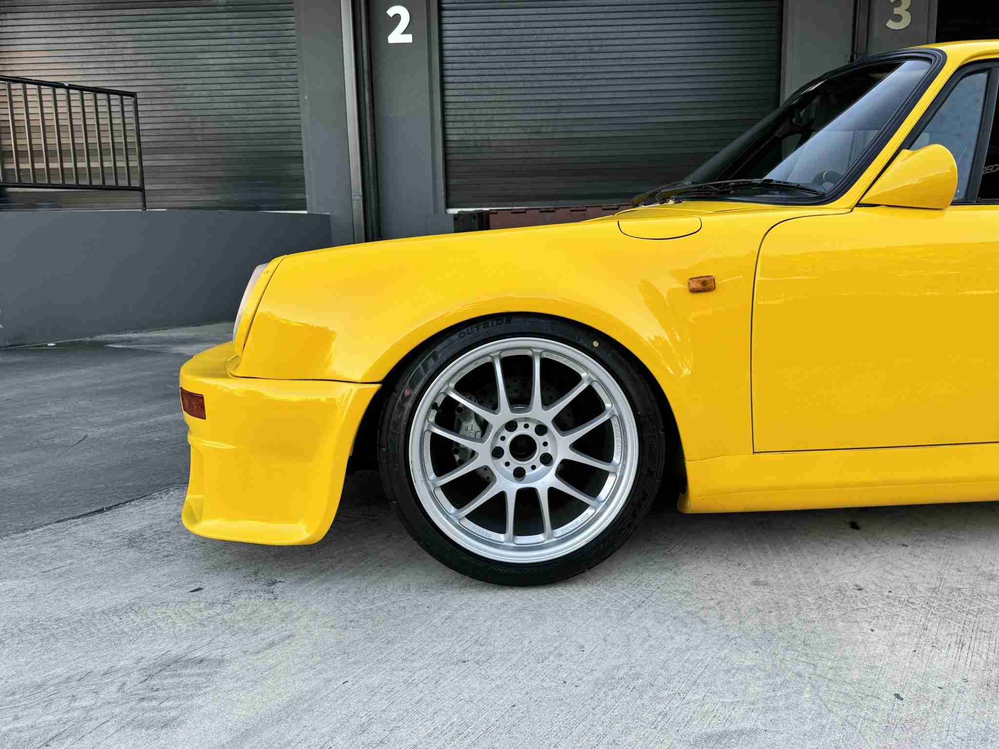 1982 Porsche 911 SC Turbo Look Widebody Euro-Sunroof Delete-Low Miles-Recaro Seats-Lightweight-964 Cams – Sorted full