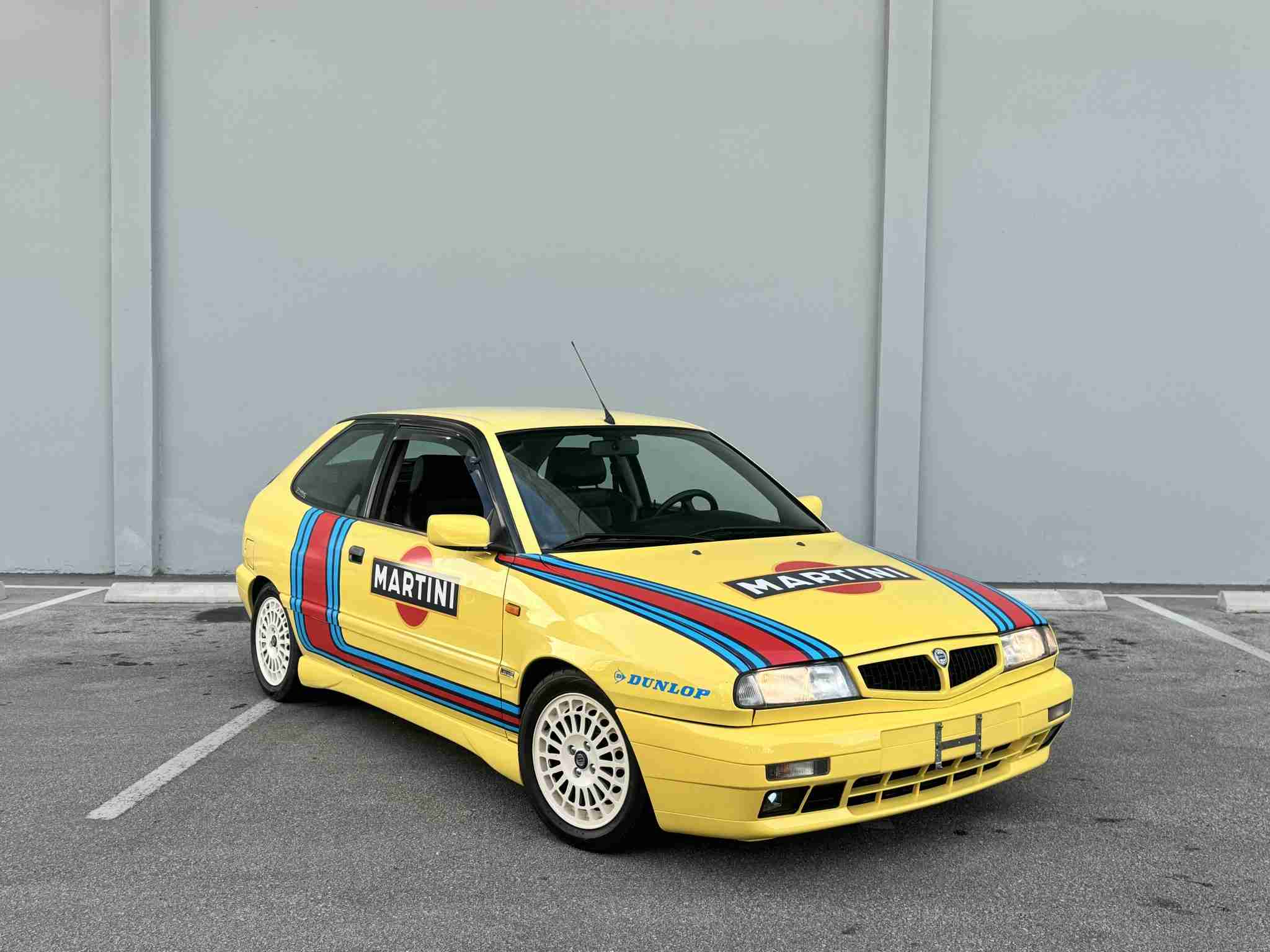 1998 Lancia Delta HPE Only 20K Miles – 1.8L VVT Alfa Romeo – 5 Speed Manual – Original Paint full