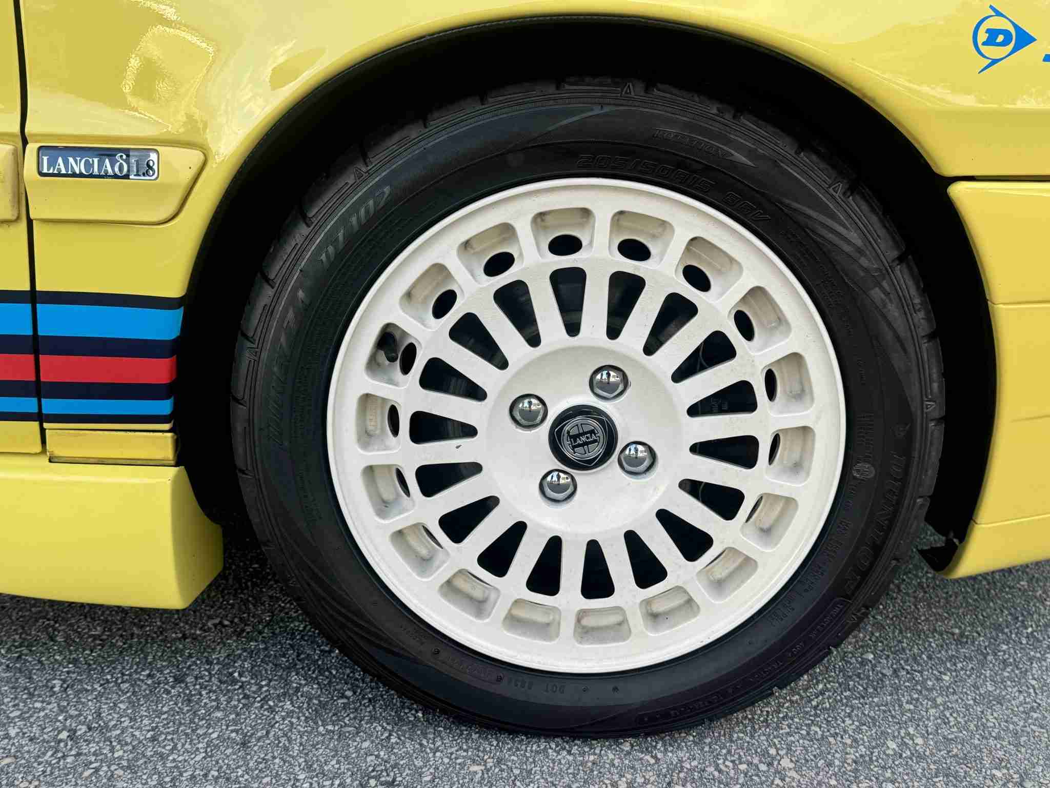 1998 Lancia Delta HPE Only 20K Miles – 1.8L VVT Alfa Romeo – 5 Speed Manual – Original Paint full