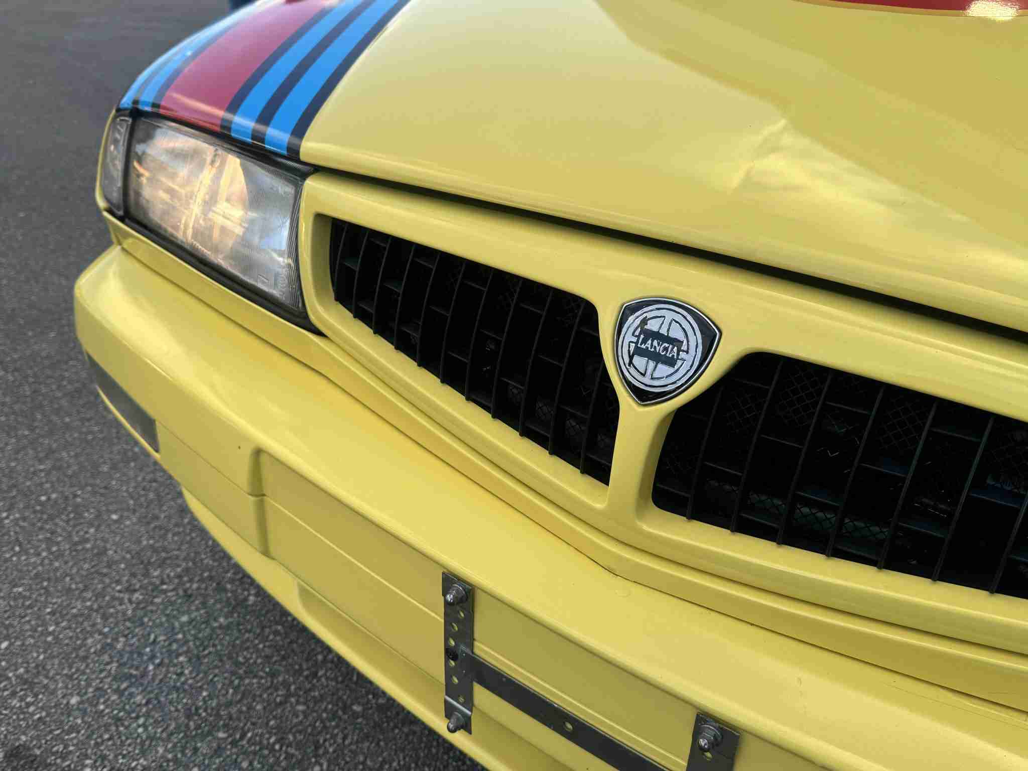 1998 Lancia Delta HPE Only 20K Miles – 1.8L VVT Alfa Romeo – 5 Speed Manual – Original Paint full
