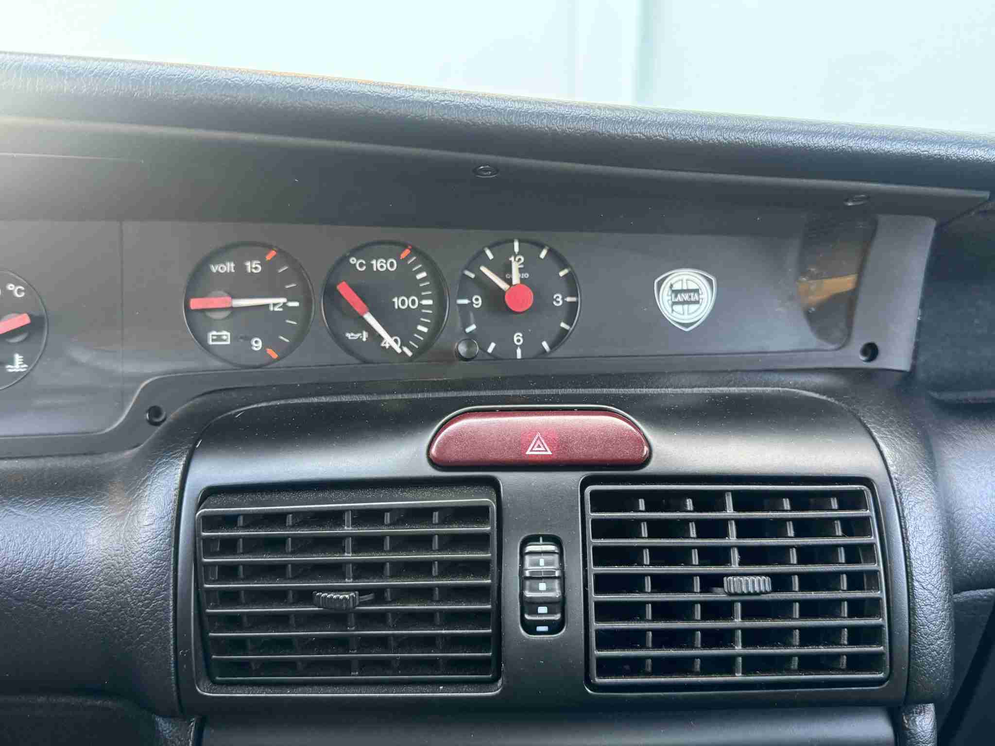 1998 Lancia Delta HPE Only 20K Miles – 1.8L VVT Alfa Romeo – 5 Speed Manual – Original Paint full