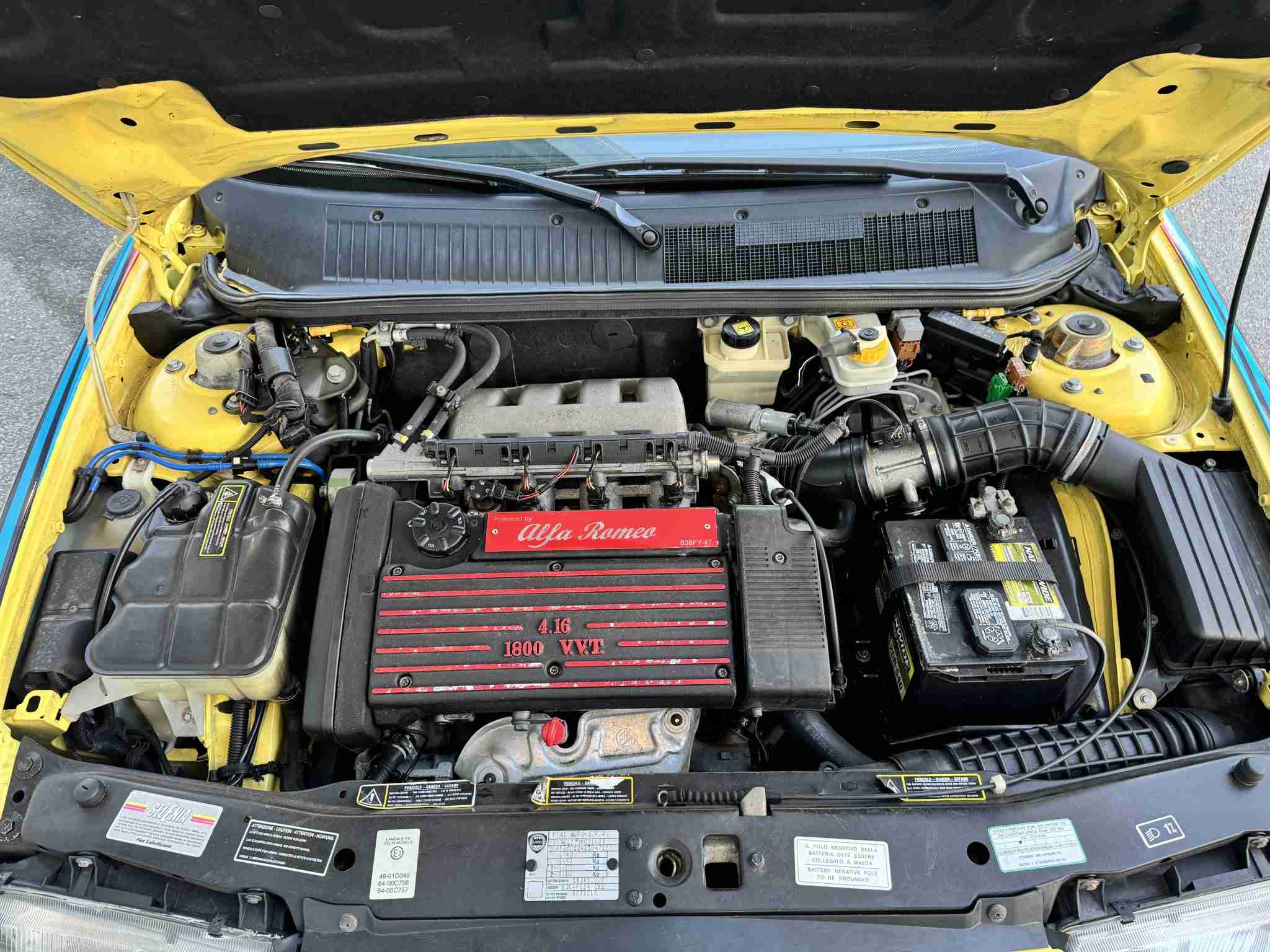 1998 Lancia Delta HPE Only 20K Miles – 1.8L VVT Alfa Romeo – 5 Speed Manual – Original Paint full