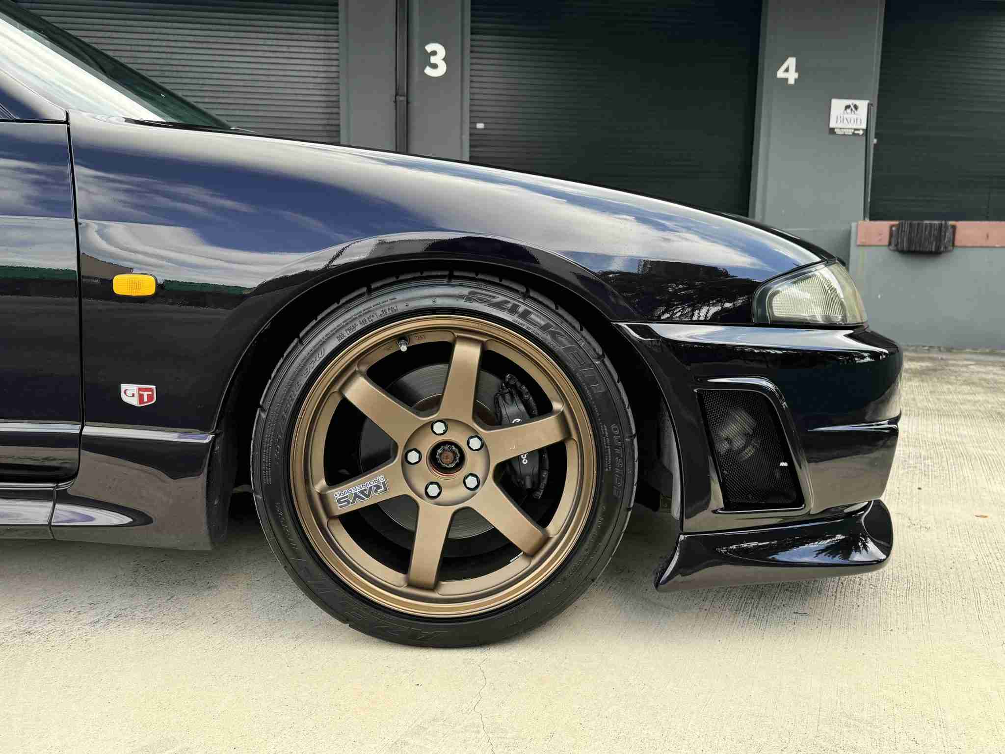 1995 Nissan GT-R Skyline R33 Nismo 400R Aero – Volk Racing TE37 Wheels – Midnight Purple – Brembo Brakes -FBO full