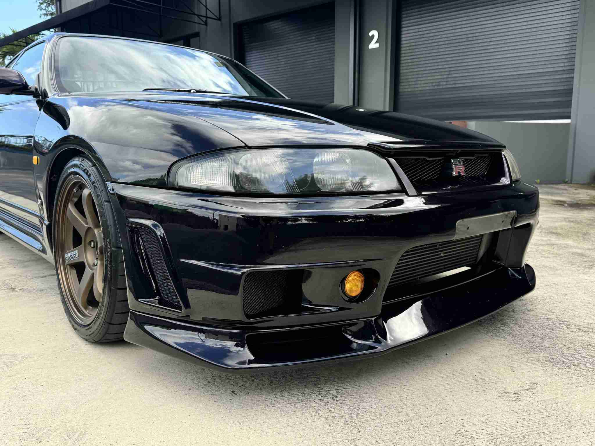 1995 Nissan GT-R Skyline R33 Nismo 400R Aero – Volk Racing TE37 Wheels – Midnight Purple – Brembo Brakes -FBO full