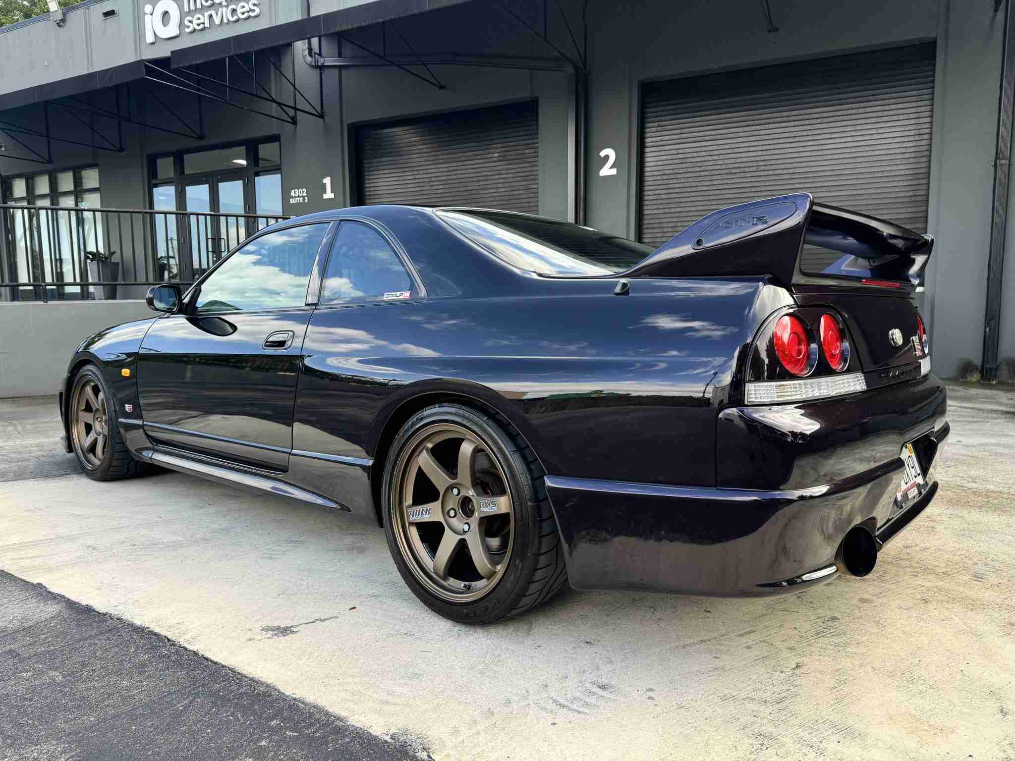 1995 Nissan GT-R Skyline R33 Nismo 400R Aero – Volk Racing TE37 Wheels – Midnight Purple – Brembo Brakes -FBO full