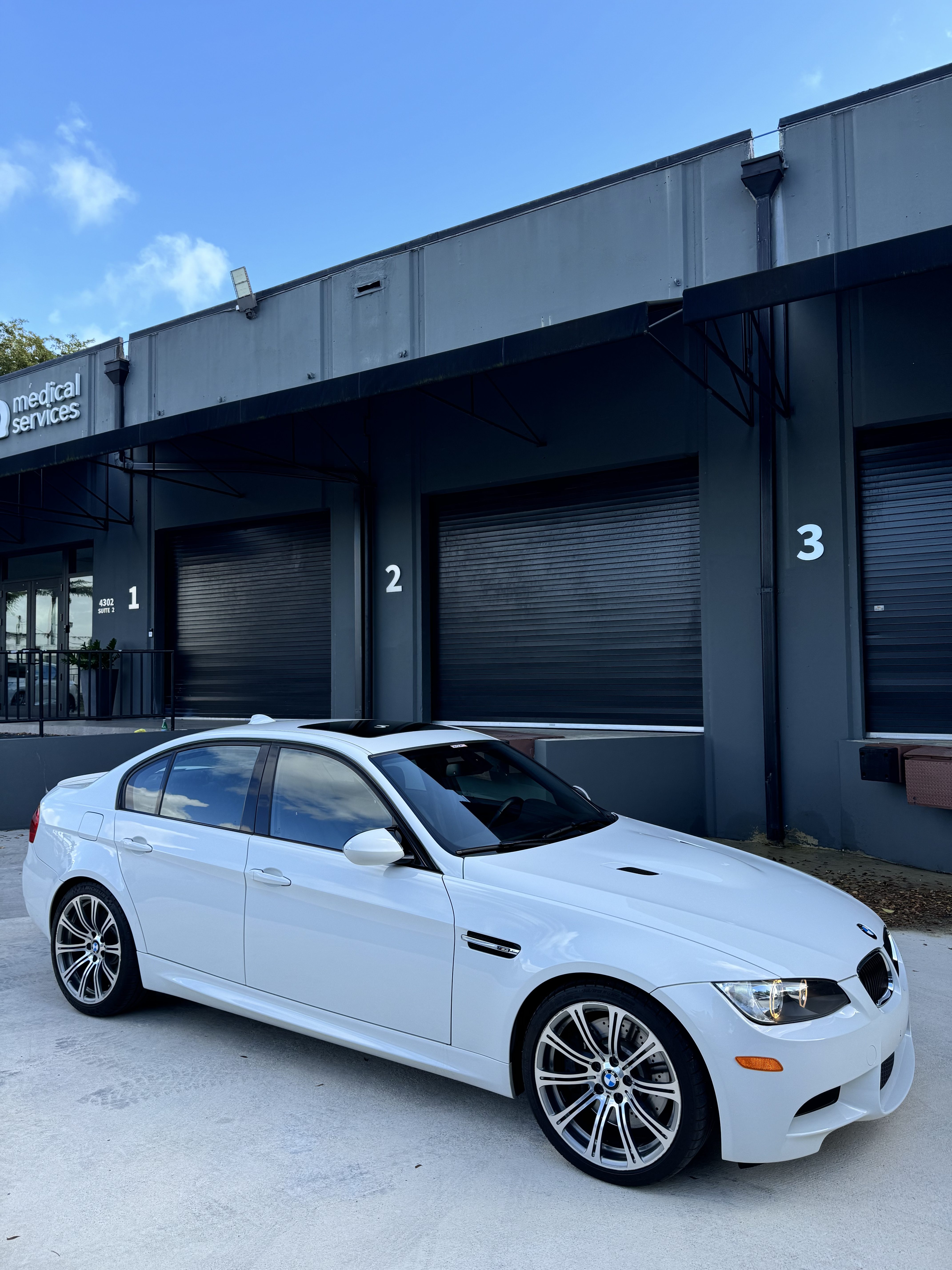 2011 BMW M3 E90 Single Hump Alpine White – 1 Owner – California Car – Original Paint – DCT – $12k In Service full