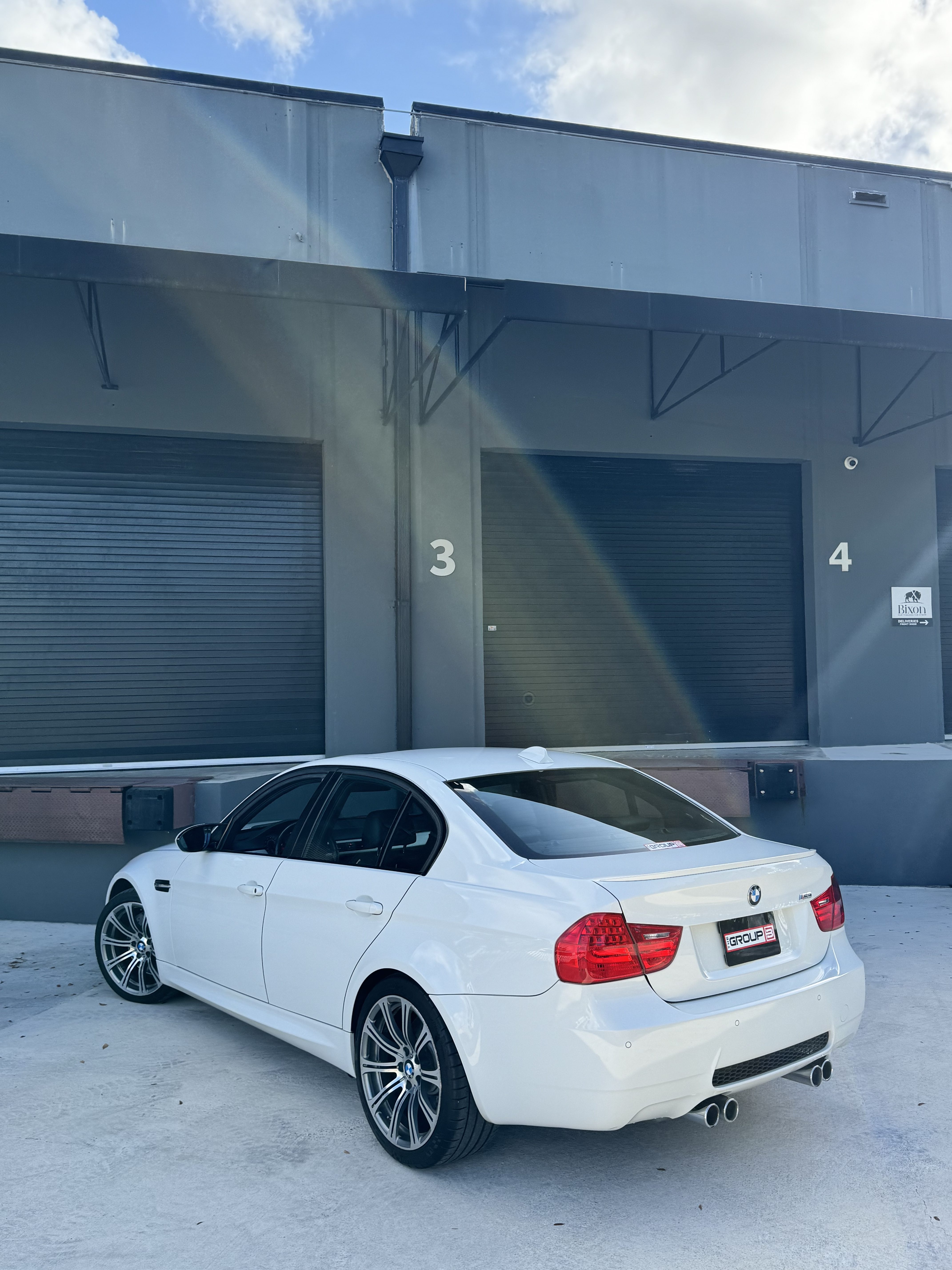 2011 BMW M3 E90 Single Hump Alpine White – 1 Owner – California Car – Original Paint – DCT – $12k In Service full