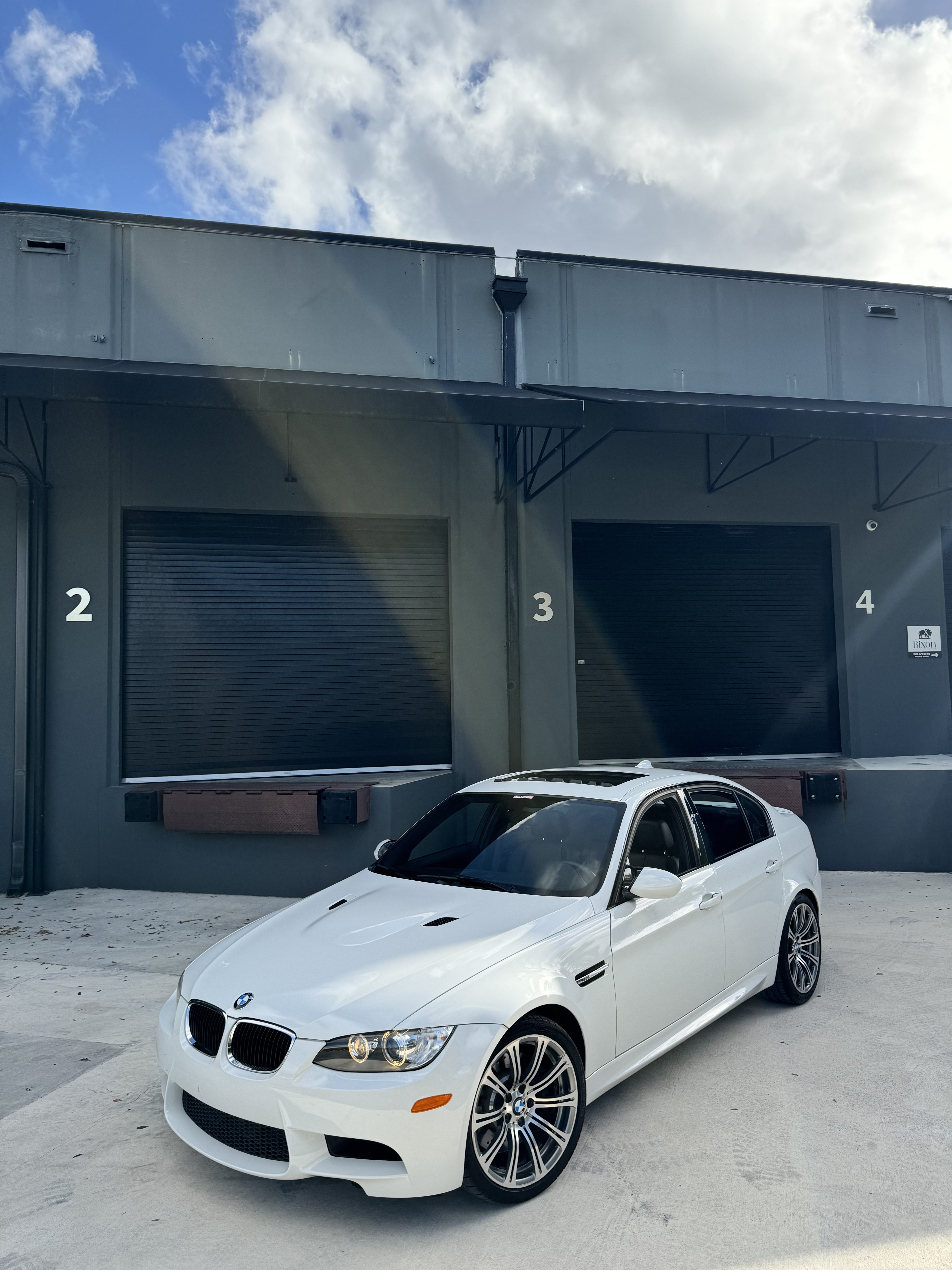 2011 BMW M3 E90 Single Hump Alpine White – 1 Owner – California Car – Original Paint – DCT – $12k In Service full