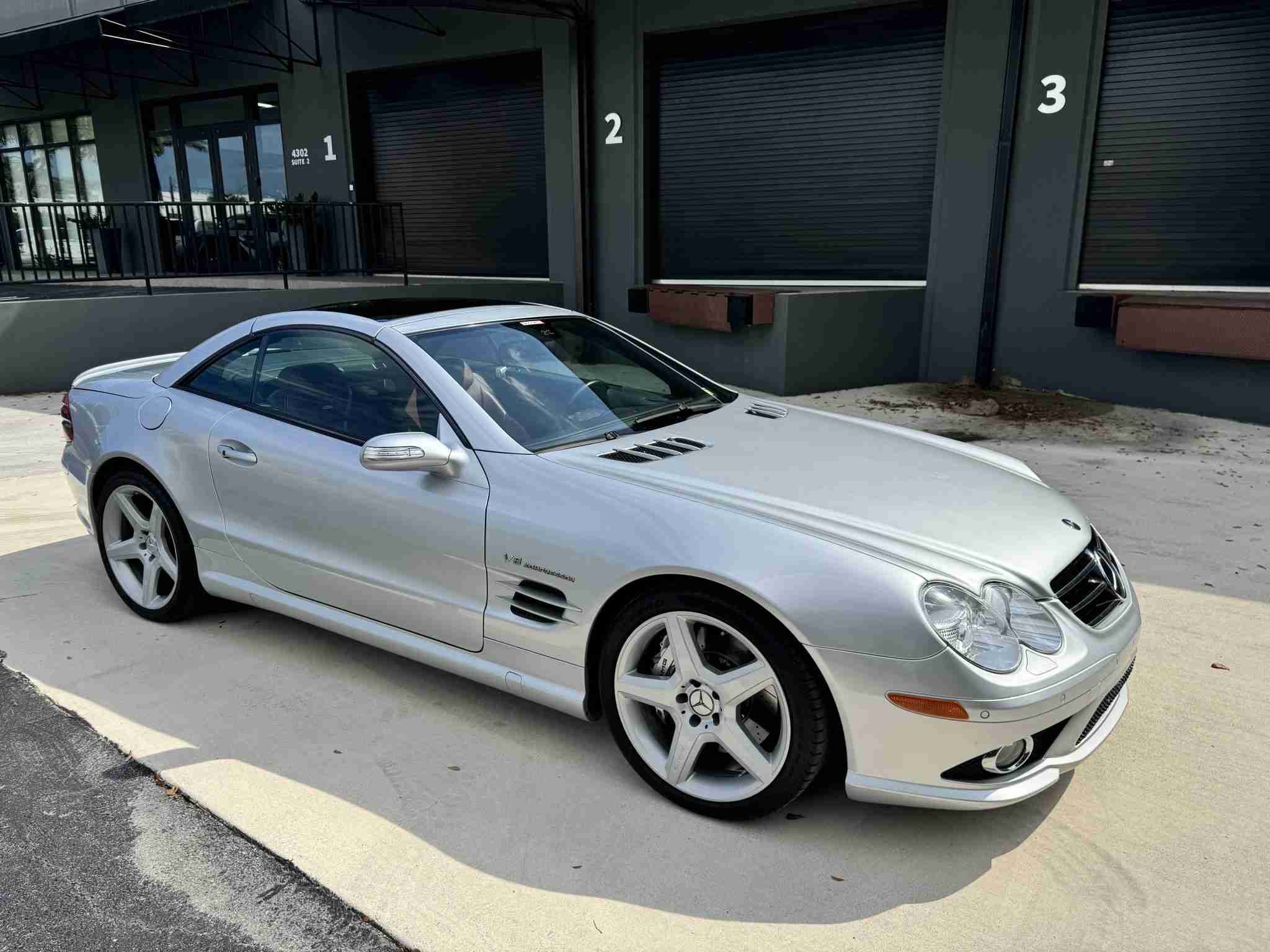 2008 Mercedes-Benz SL 55 AMG HARDTOP CONVERTIBLE Rare Spec – Silver/Red With PANORAMIC Hardtop – ALL Original Car – Well Serviced full