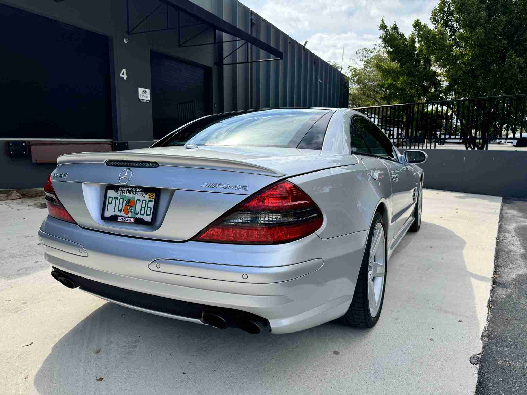 2008 Mercedes-Benz SL 55 AMG HARDTOP CONVERTIBLE Rare Spec – Silver/Red With PANORAMIC Hardtop – ALL Original Car – Well Serviced full