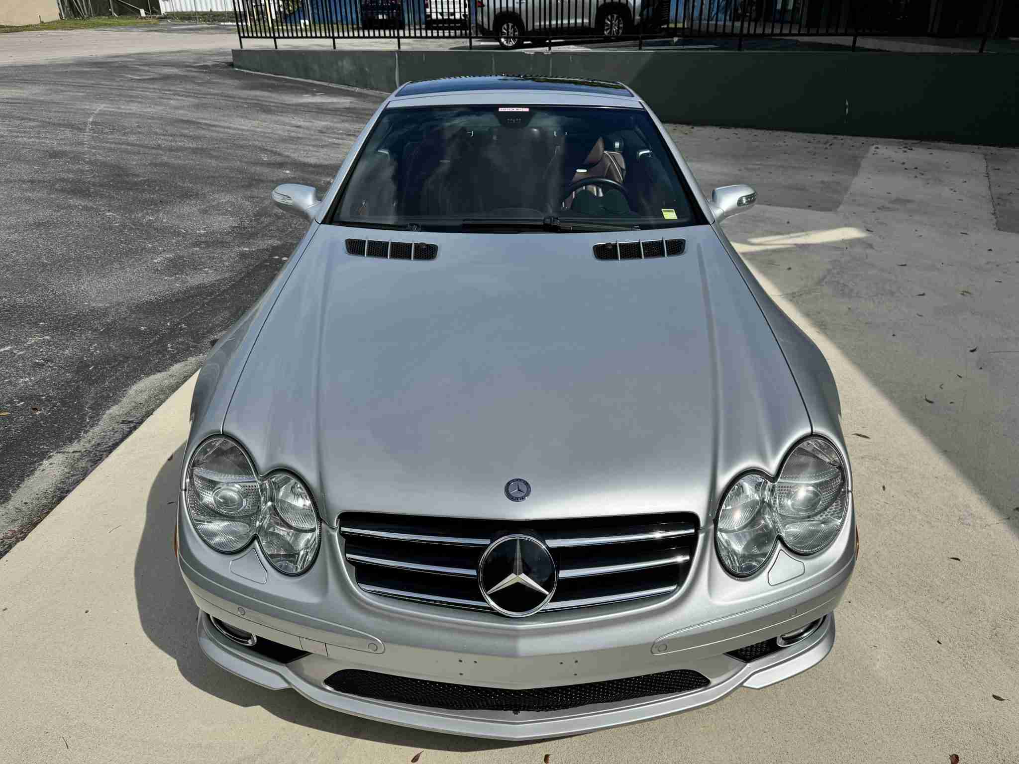 2008 Mercedes-Benz SL 55 AMG HARDTOP CONVERTIBLE Rare Spec – Silver/Red With PANORAMIC Hardtop – ALL Original Car – Well Serviced full