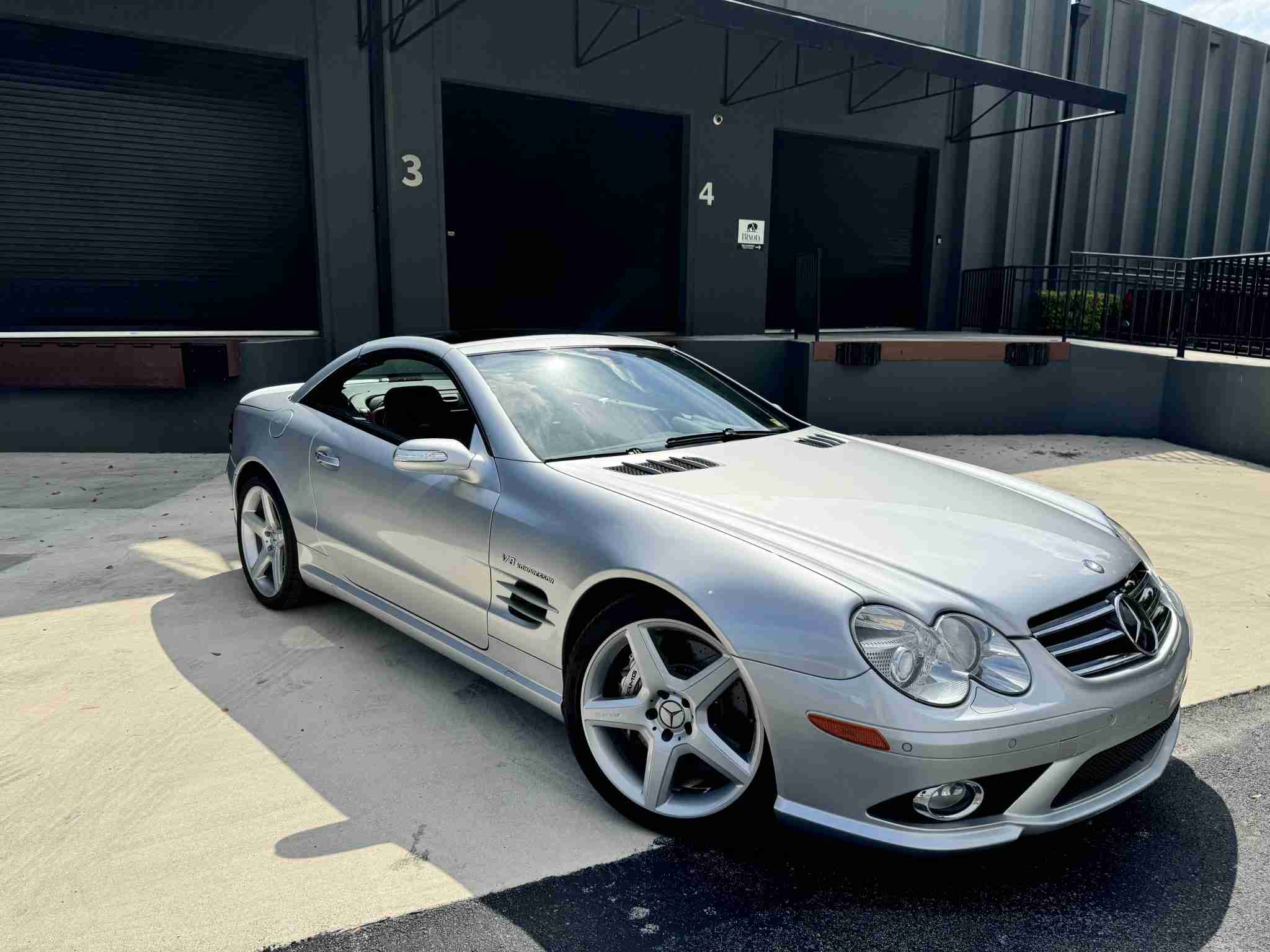 2008 Mercedes-Benz SL 55 AMG HARDTOP CONVERTIBLE Rare Spec – Silver/Red With PANORAMIC Hardtop – ALL Original Car – Well Serviced full