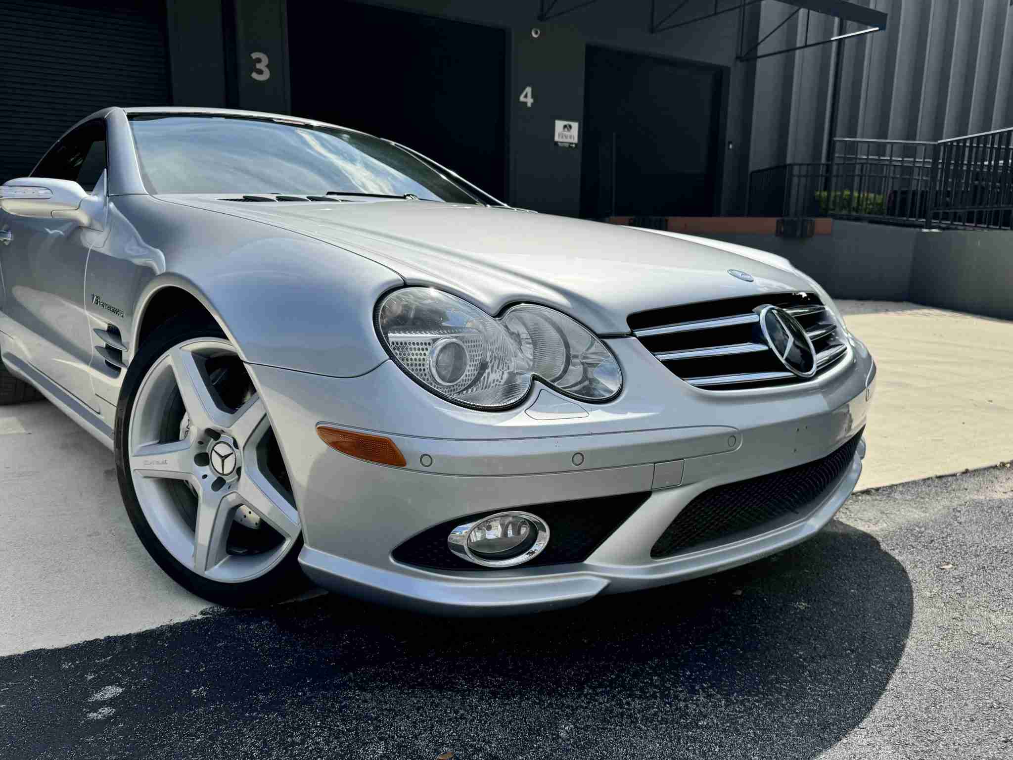 2008 Mercedes-Benz SL 55 AMG HARDTOP CONVERTIBLE Rare Spec – Silver/Red With PANORAMIC Hardtop – ALL Original Car – Well Serviced full