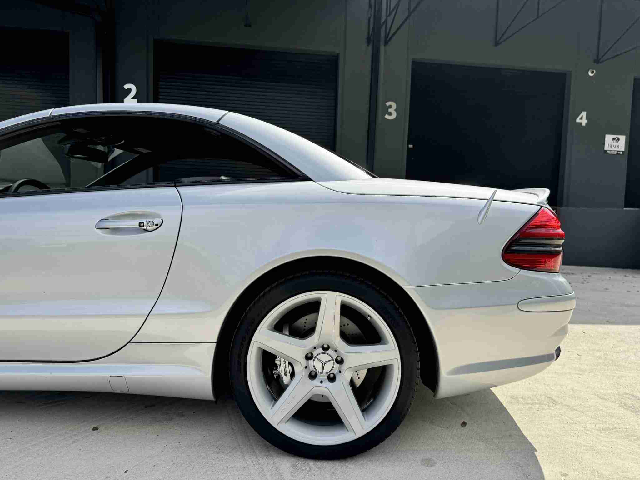 2008 Mercedes-Benz SL 55 AMG HARDTOP CONVERTIBLE Rare Spec – Silver/Red With PANORAMIC Hardtop – ALL Original Car – Well Serviced full