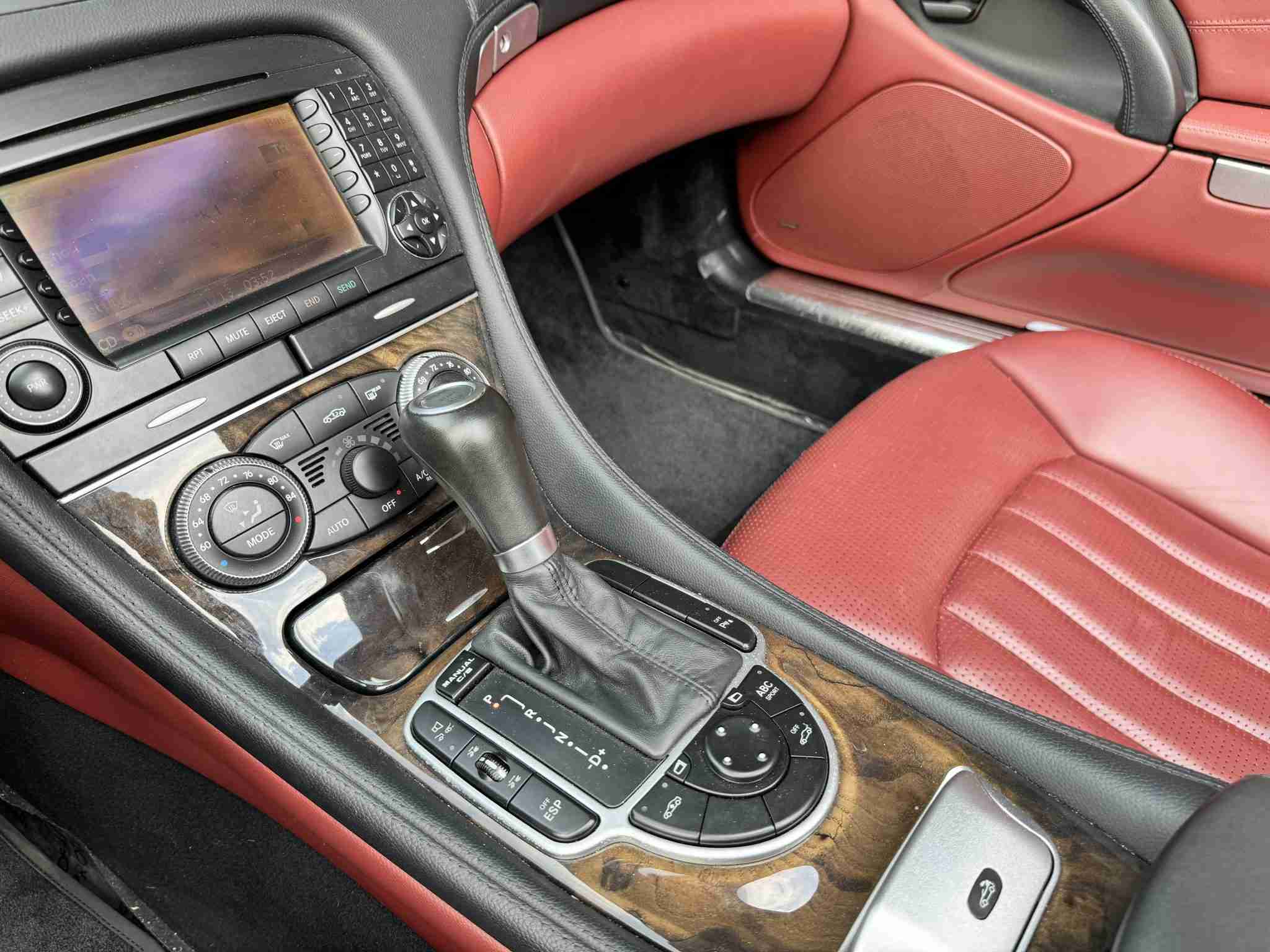 2008 Mercedes-Benz SL 55 AMG HARDTOP CONVERTIBLE Rare Spec – Silver/Red With PANORAMIC Hardtop – ALL Original Car – Well Serviced full