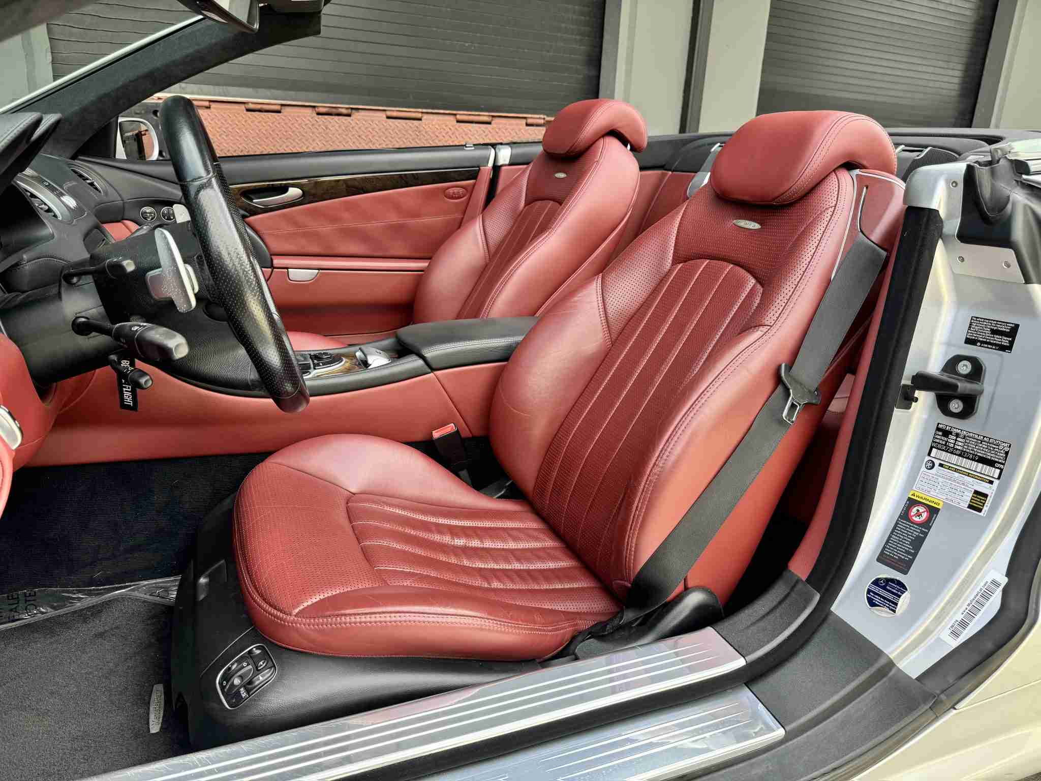2008 Mercedes-Benz SL 55 AMG HARDTOP CONVERTIBLE Rare Spec – Silver/Red With PANORAMIC Hardtop – ALL Original Car – Well Serviced full