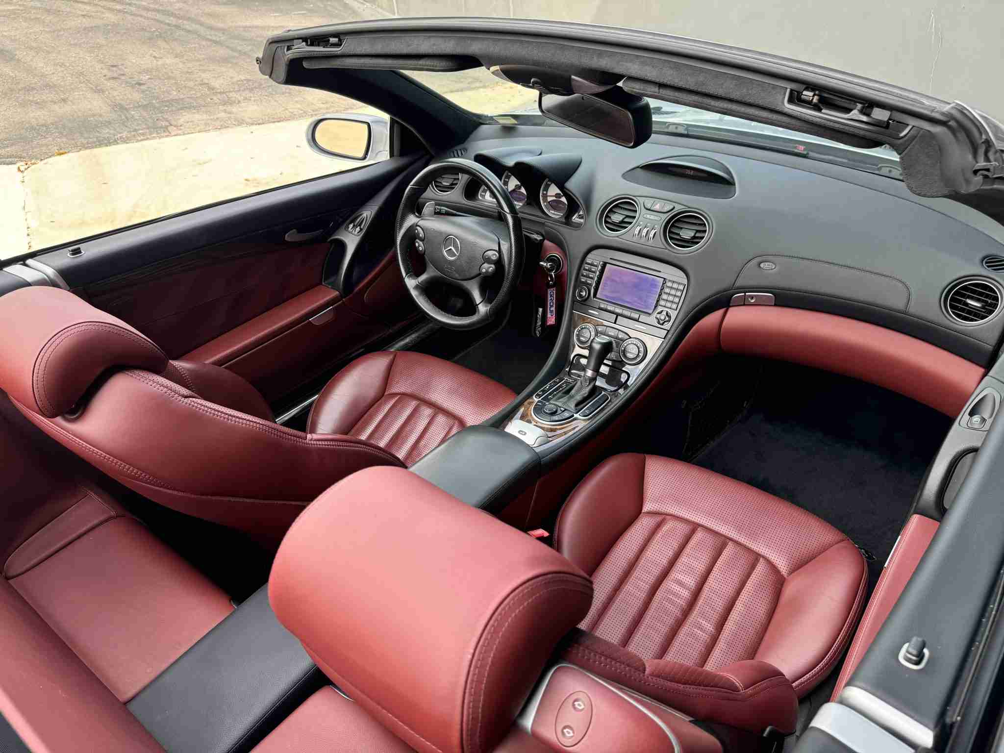2008 Mercedes-Benz SL 55 AMG HARDTOP CONVERTIBLE Rare Spec – Silver/Red With PANORAMIC Hardtop – ALL Original Car – Well Serviced full