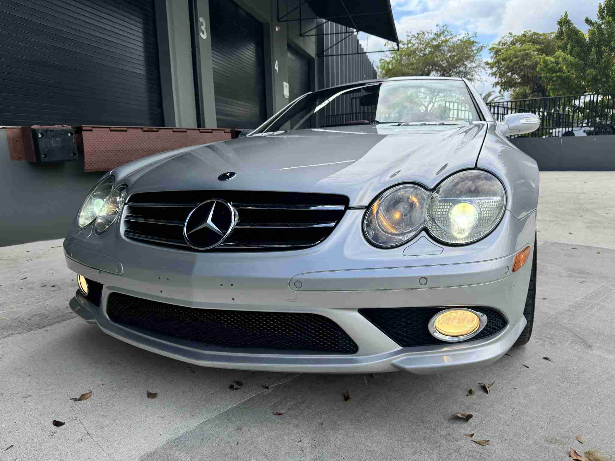 2008 Mercedes-Benz SL 55 AMG HARDTOP CONVERTIBLE Rare Spec – Silver/Red With PANORAMIC Hardtop – ALL Original Car – Well Serviced full
