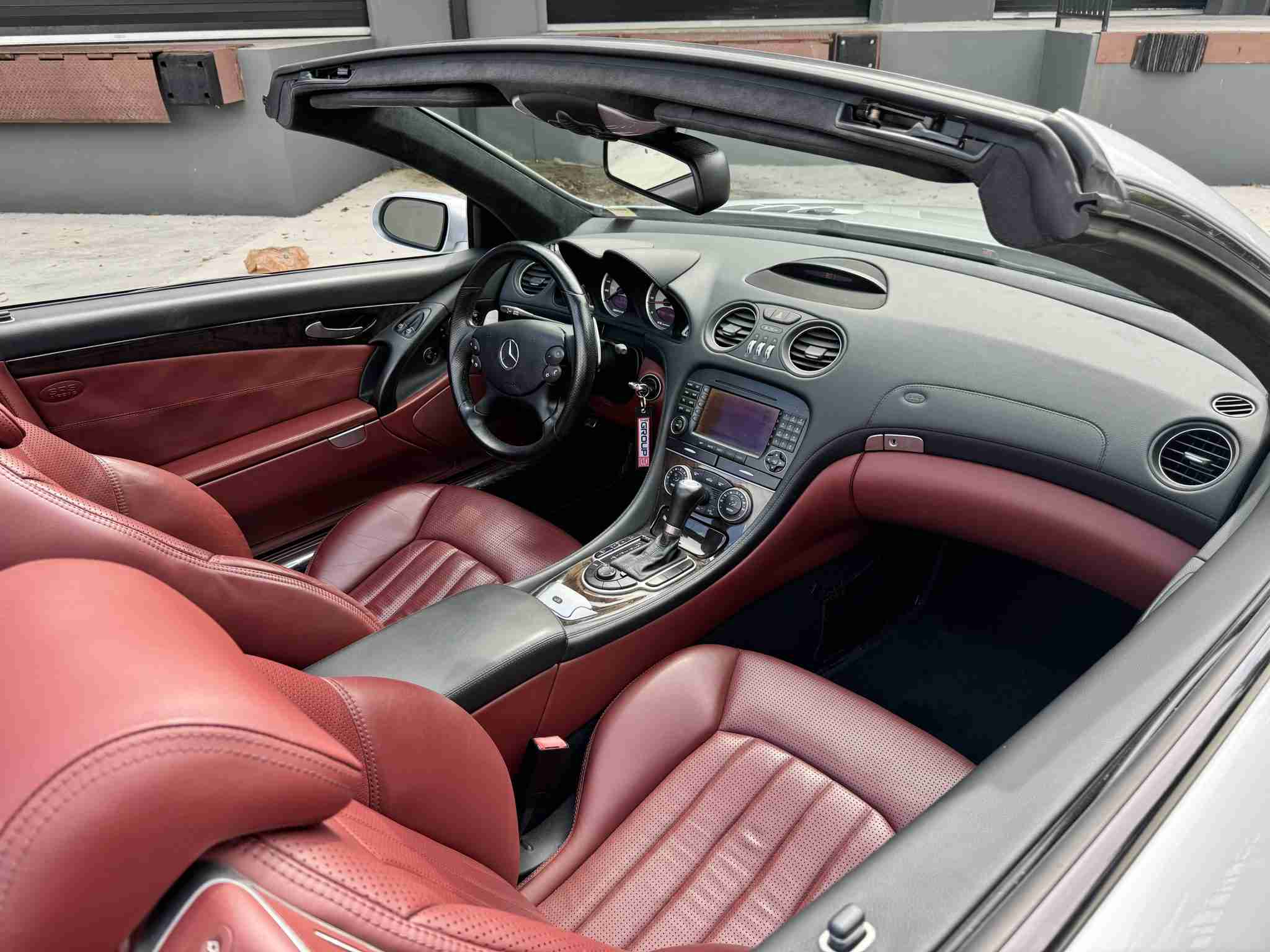 2008 Mercedes-Benz SL 55 AMG HARDTOP CONVERTIBLE Rare Spec – Silver/Red With PANORAMIC Hardtop – ALL Original Car – Well Serviced full