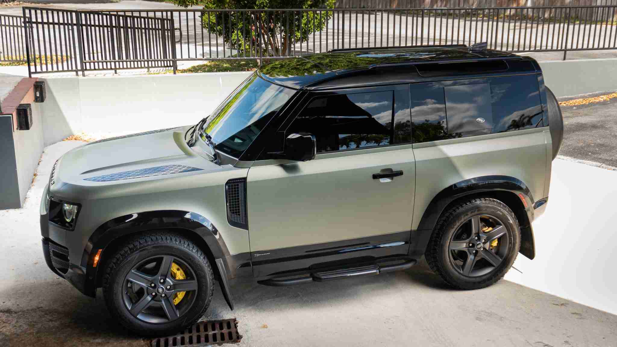 2021 Range Rover Defender 90 X-Dynamic – 14k Miles – Full body PPF full