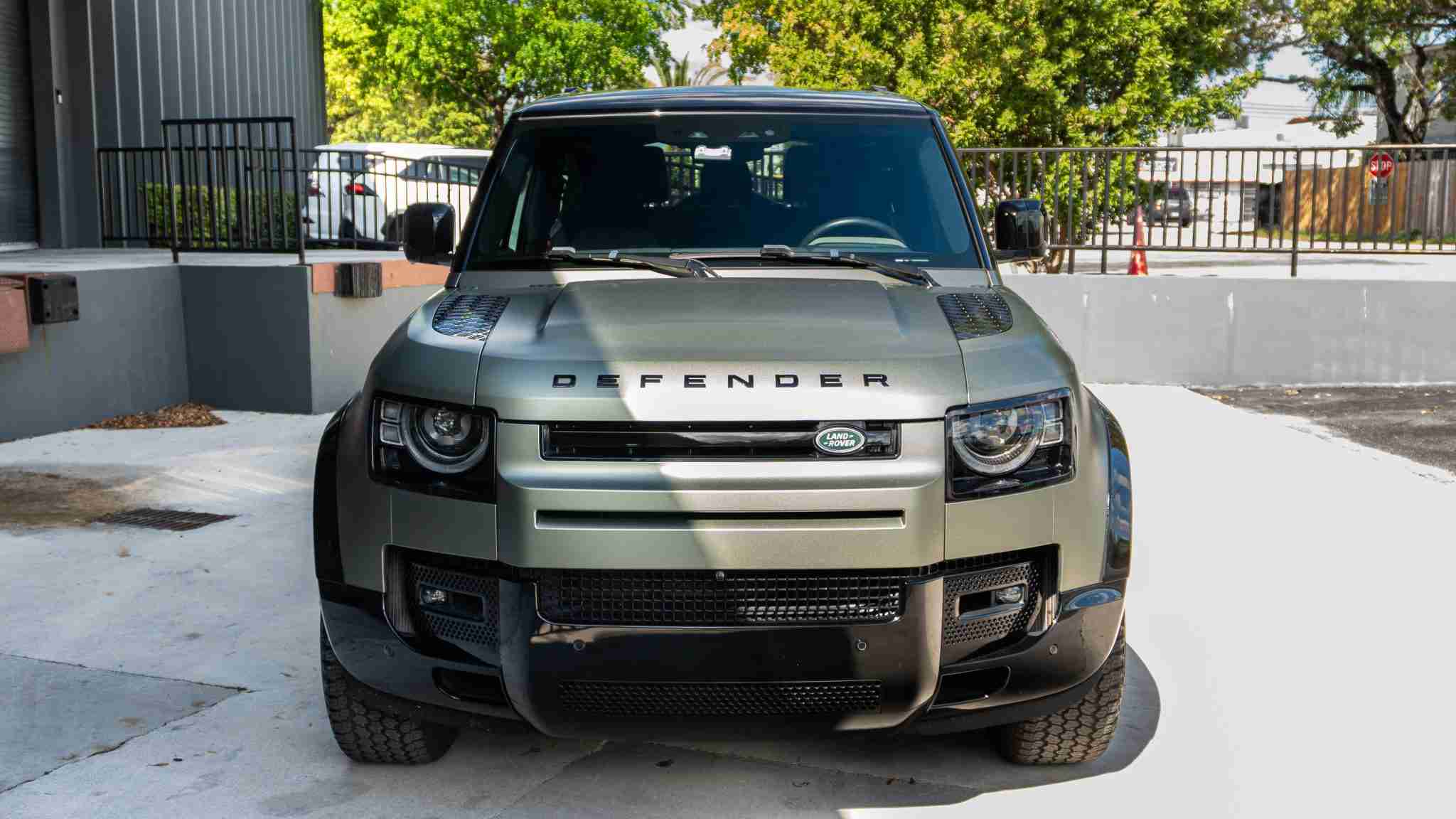 2021 Range Rover Defender 90 X-Dynamic – 14k Miles – Full body PPF full