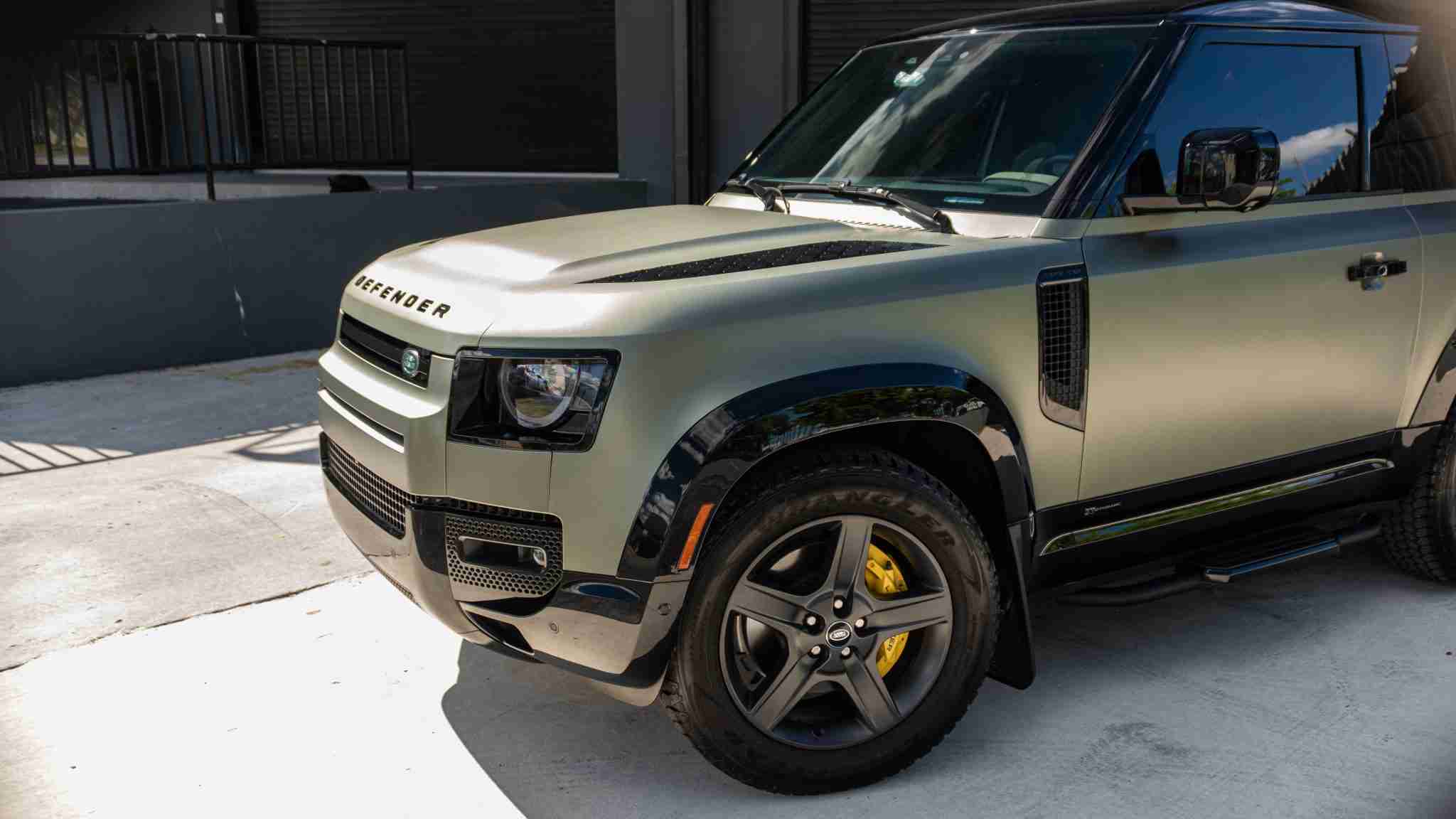 2021 Range Rover Defender 90 X-Dynamic – 14k Miles – Full body PPF full