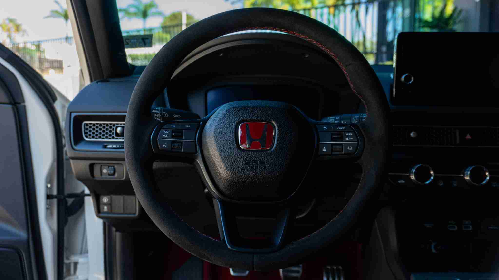 2024 Honda Civic TYPE-R 1 Owner -5k Miles – Championship white – Volk TE37 – Fortune auto HSLV -PPF full