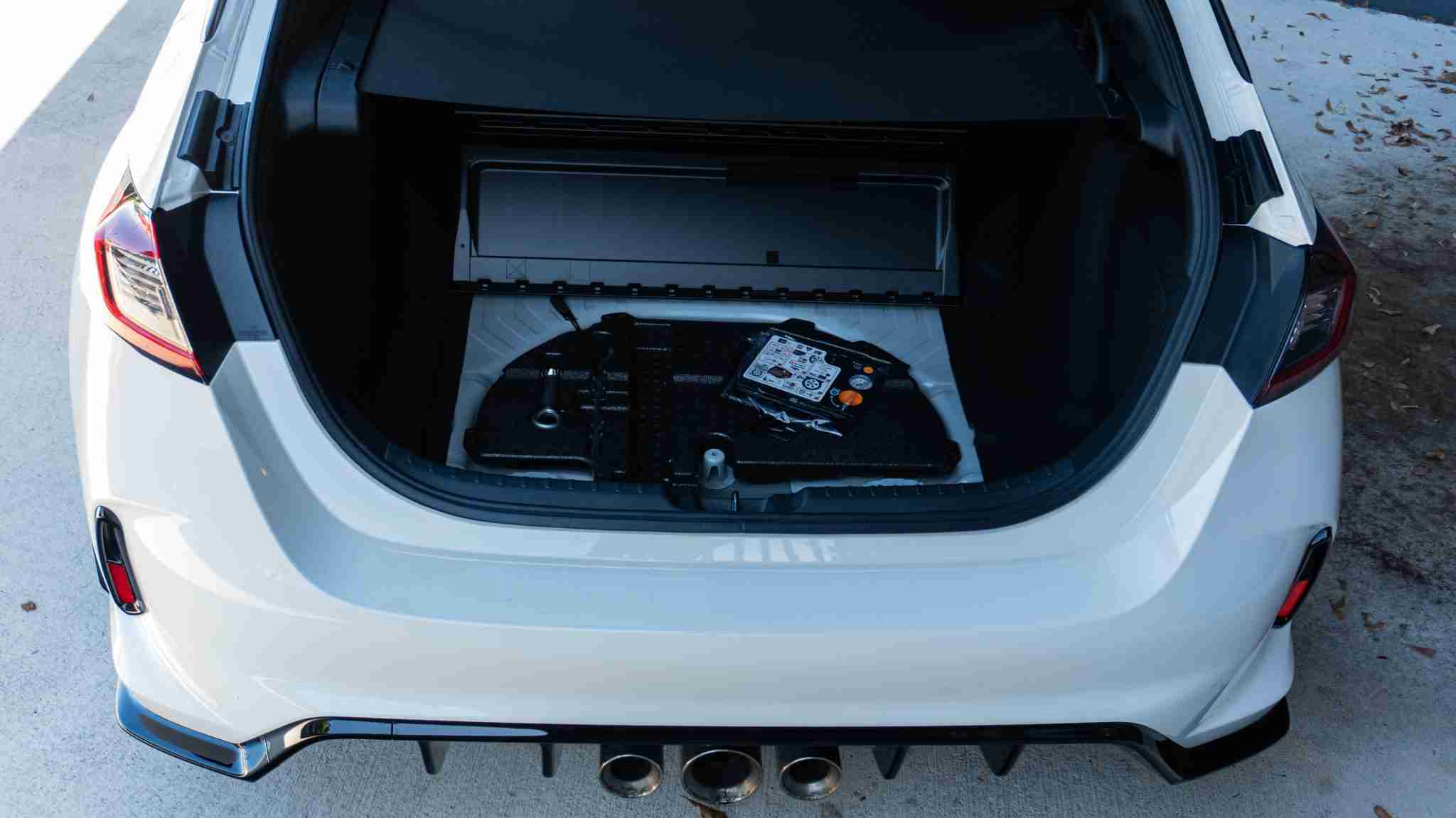2024 Honda Civic TYPE-R 1 Owner -5k Miles – Championship white – Volk TE37 – Fortune auto HSLV -PPF full
