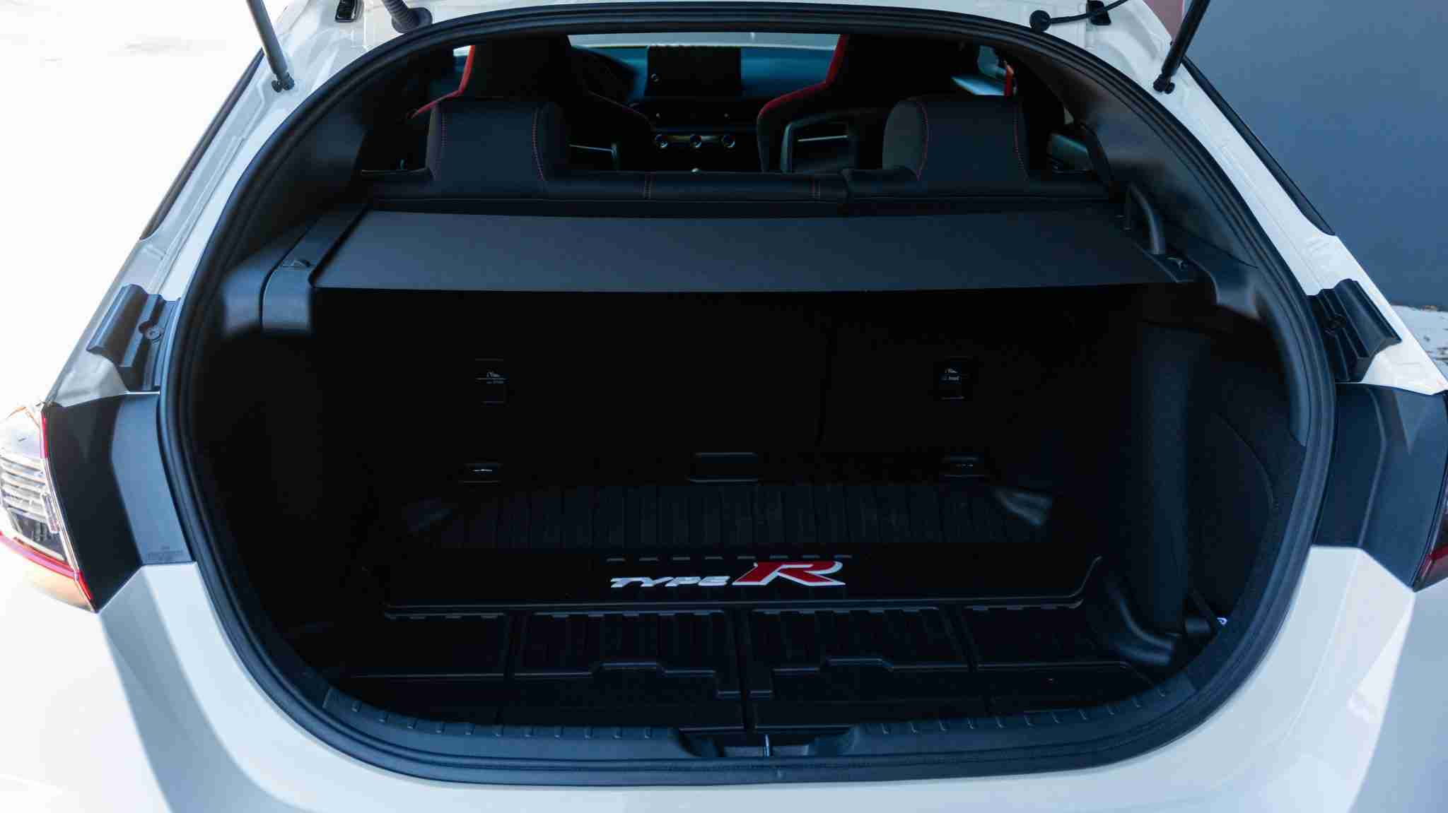 2024 Honda Civic TYPE-R 1 Owner -5k Miles – Championship white – Volk TE37 – Fortune auto HSLV -PPF full