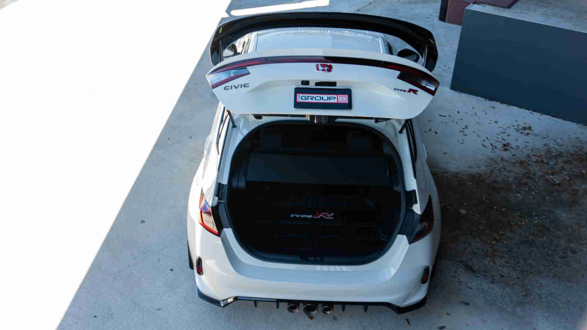 2024 Honda Civic TYPE-R 1 Owner -5k Miles – Championship white – Volk TE37 – Fortune auto HSLV -PPF full