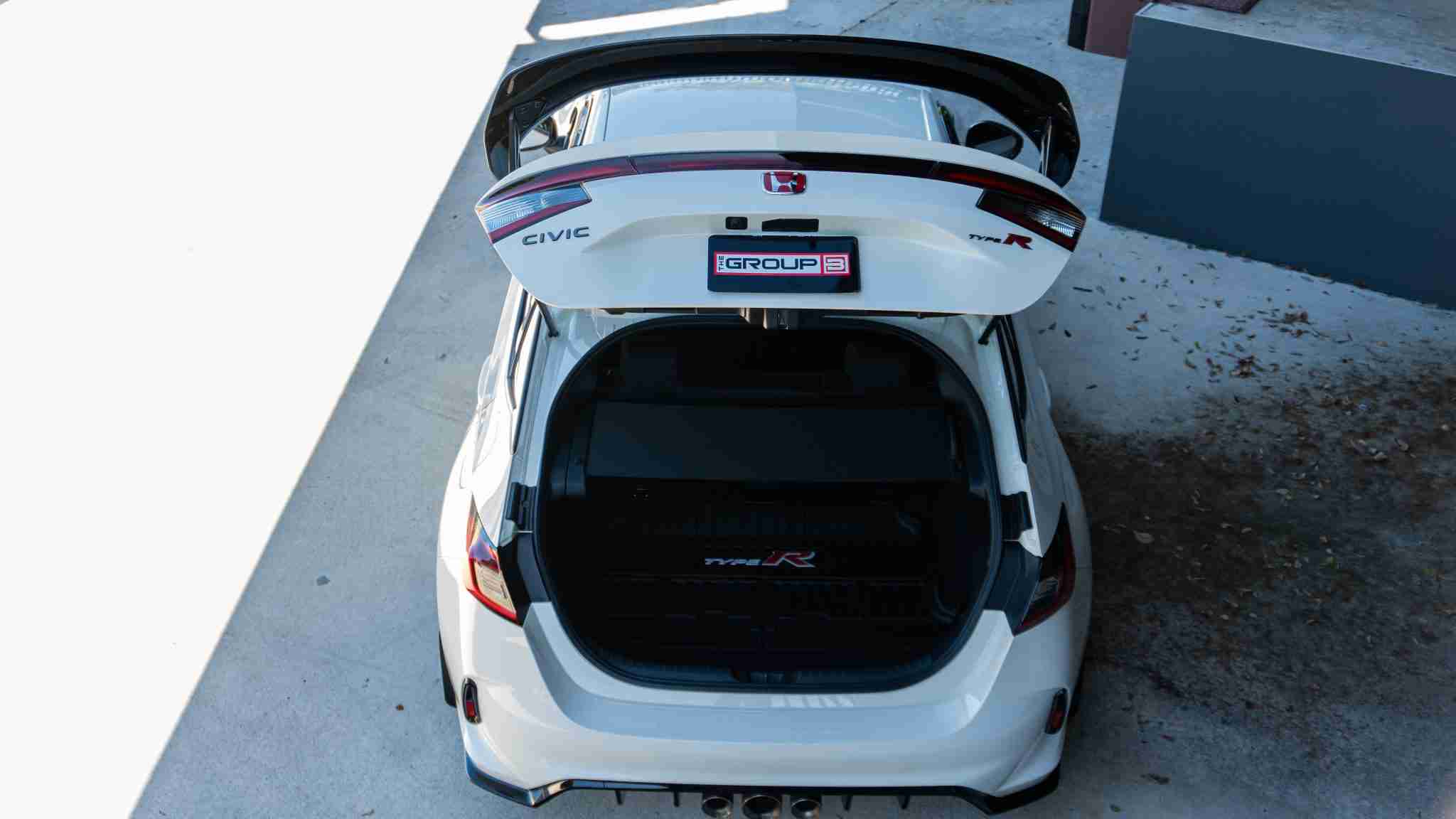 2024 Honda Civic TYPE-R 1 Owner -5k Miles – Championship white – Volk TE37 – Fortune auto HSLV -PPF full