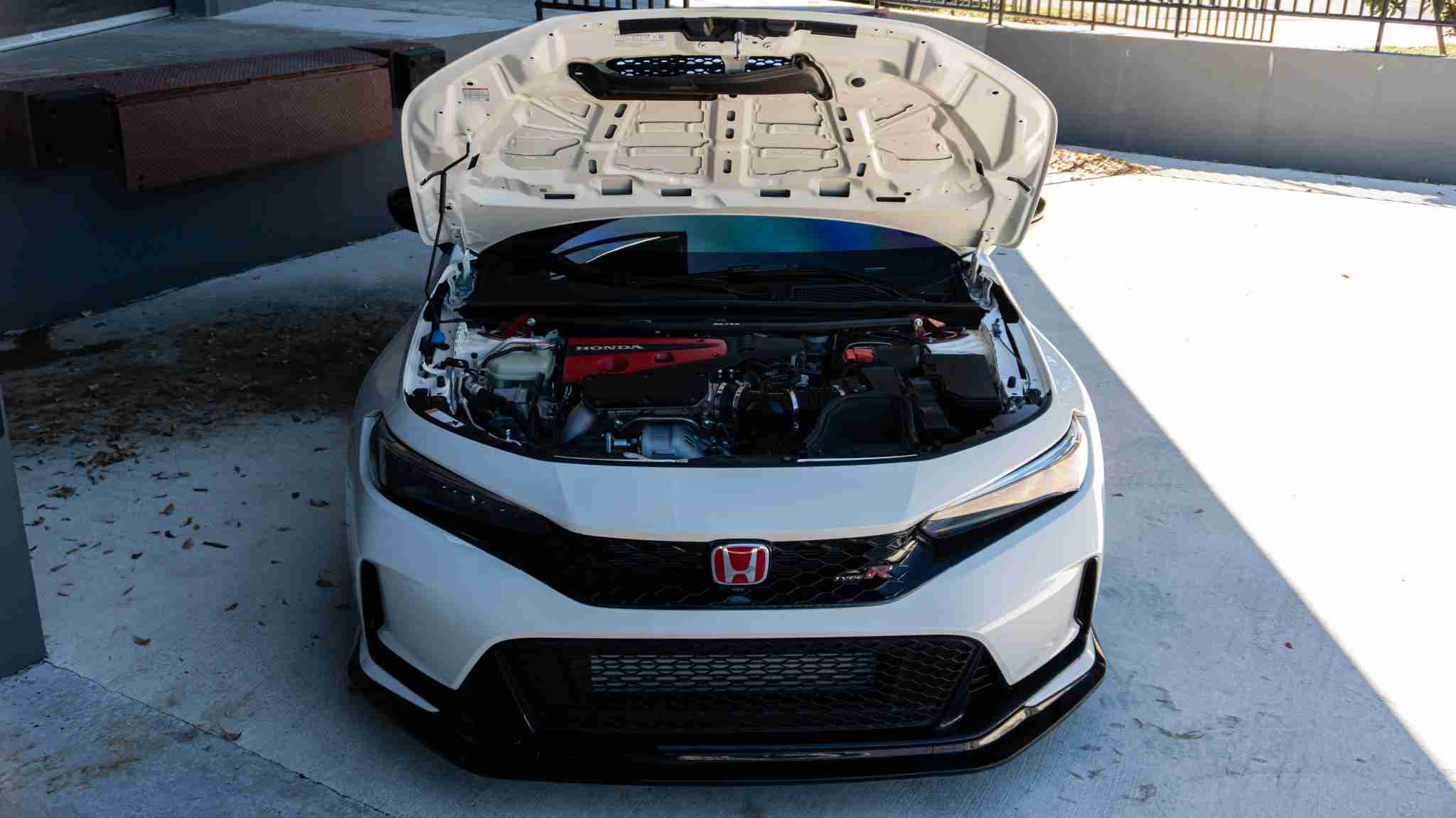 2024 Honda Civic TYPE-R 1 Owner -5k Miles – Championship white – Volk TE37 – Fortune auto HSLV -PPF full