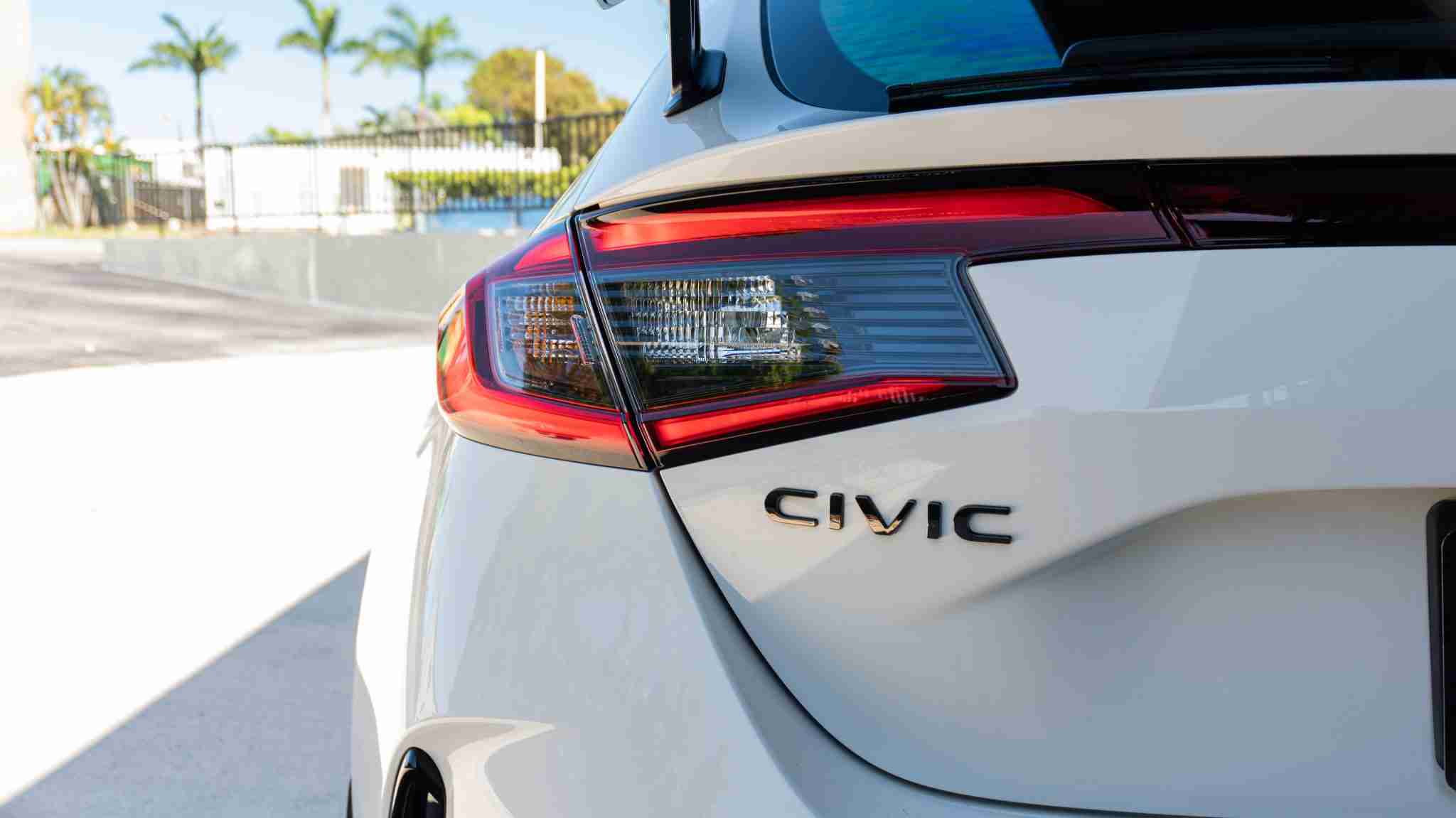 2024 Honda Civic TYPE-R 1 Owner -5k Miles – Championship white – Volk TE37 – Fortune auto HSLV -PPF full