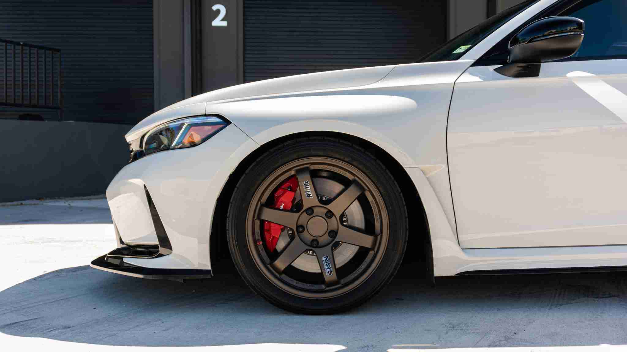 2024 Honda Civic TYPE-R 1 Owner -5k Miles – Championship white – Volk TE37 – Fortune auto HSLV -PPF full
