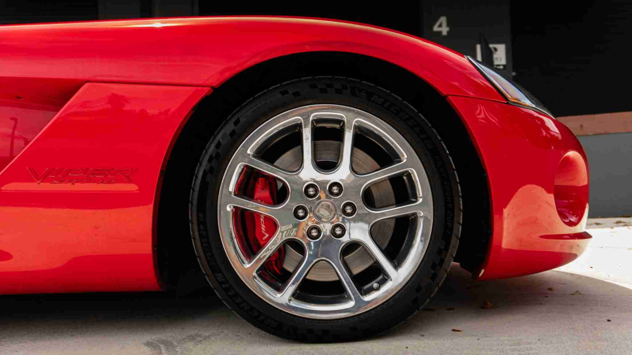 2005 Dodge Viper SRT-10 Only 16k Miles VIPER Red – 8.4L V10 – 6 Speed Manual – Like New Condition full