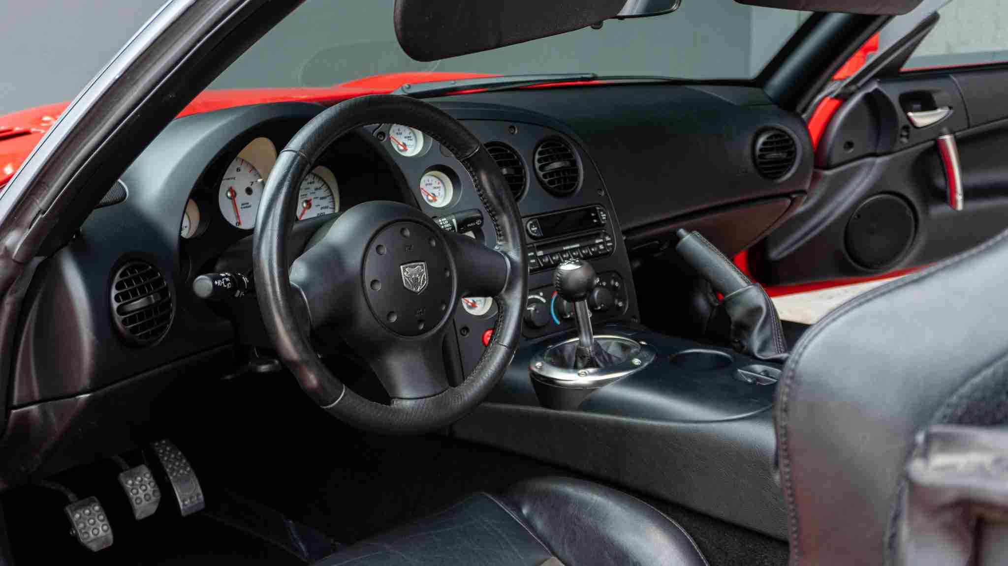 2005 Dodge Viper SRT-10 Only 16k Miles VIPER Red – 8.4L V10 – 6 Speed Manual – Like New Condition full
