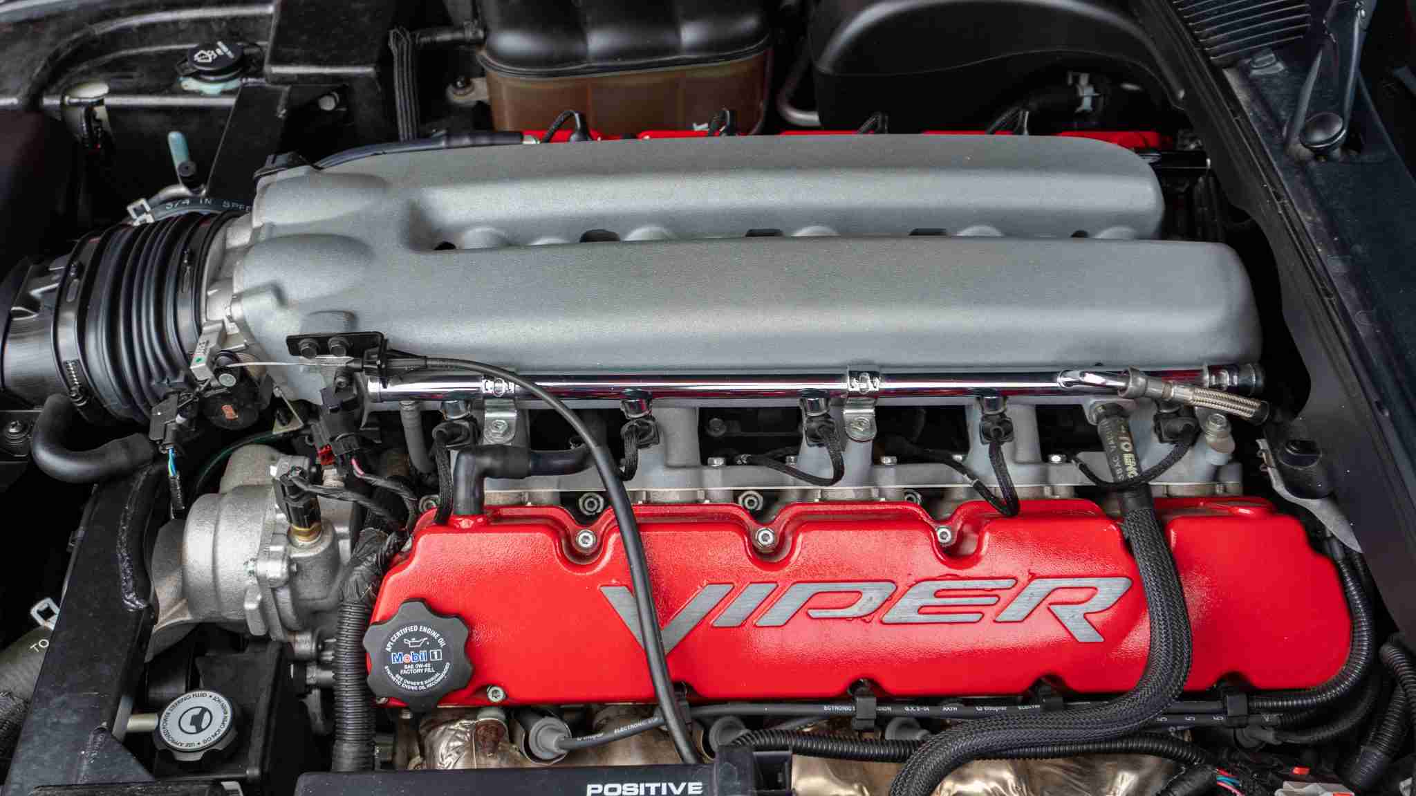 2005 Dodge Viper SRT-10 Only 16k Miles VIPER Red – 8.4L V10 – 6 Speed Manual – Like New Condition full