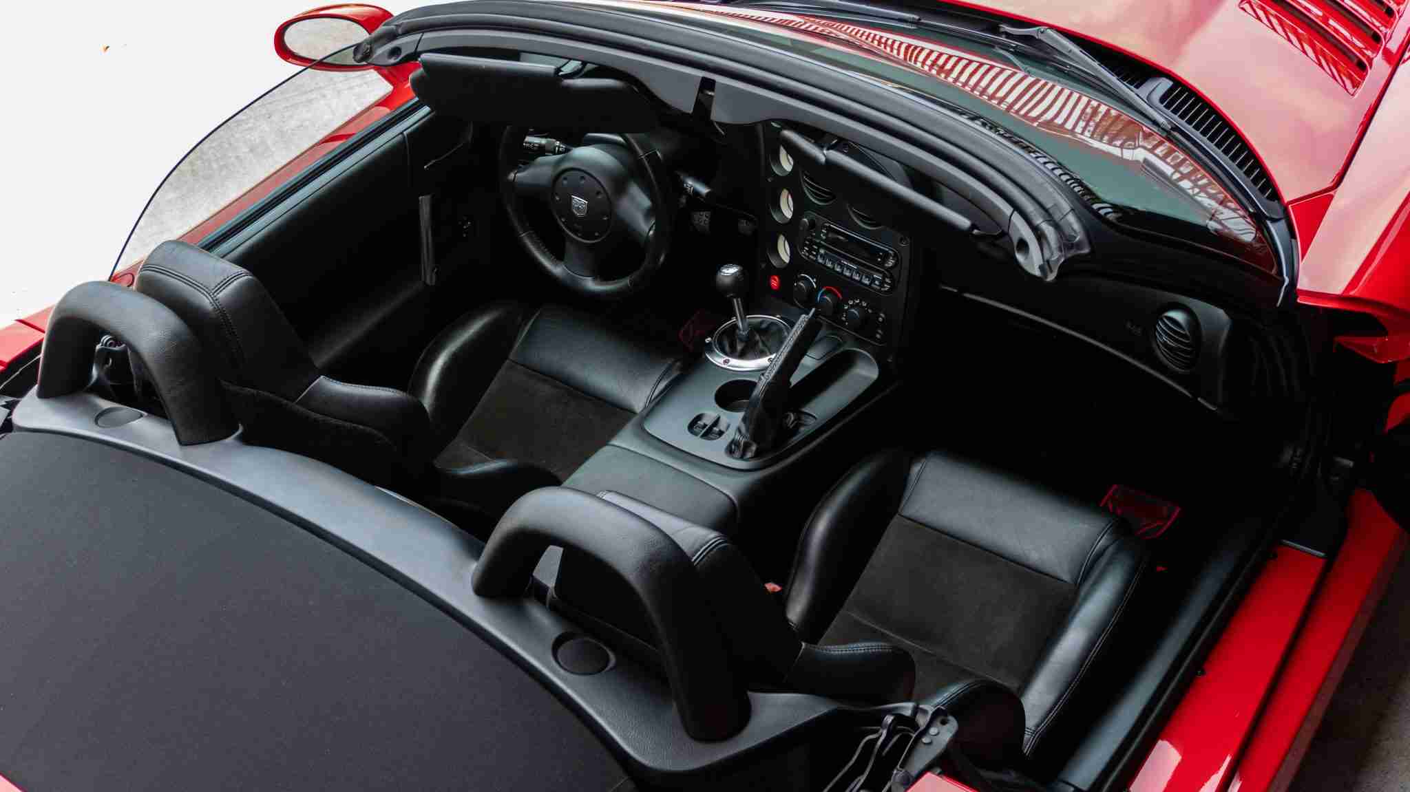 2005 Dodge Viper SRT-10 Only 16k Miles VIPER Red – 8.4L V10 – 6 Speed Manual – Like New Condition full