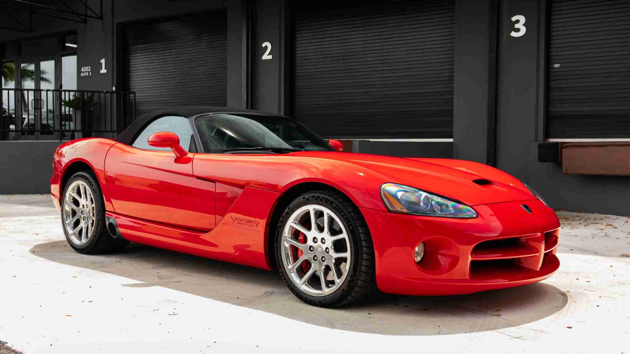 2005 Dodge Viper SRT-10 Only 16k Miles VIPER Red – 8.4L V10 – 6 Speed Manual – Like New Condition full