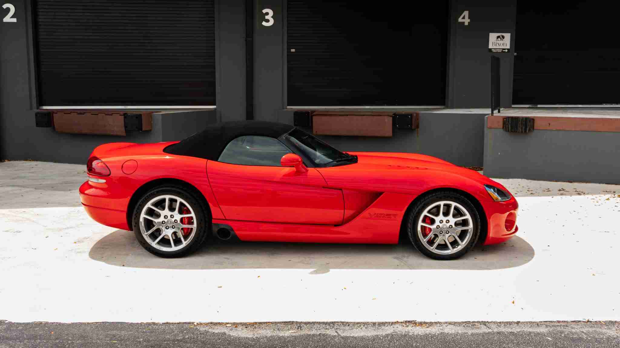 2005 Dodge Viper SRT-10 Only 16k Miles VIPER Red – 8.4L V10 – 6 Speed Manual – Like New Condition full