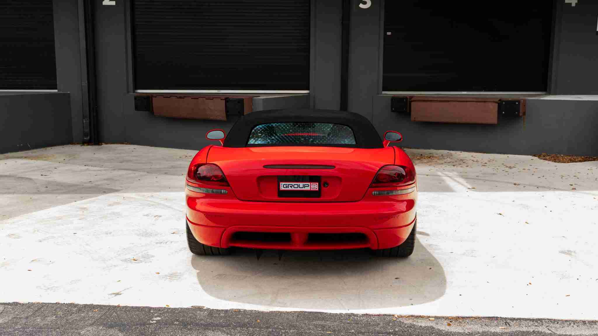 2005 Dodge Viper SRT-10 Only 16k Miles VIPER Red – 8.4L V10 – 6 Speed Manual – Like New Condition full