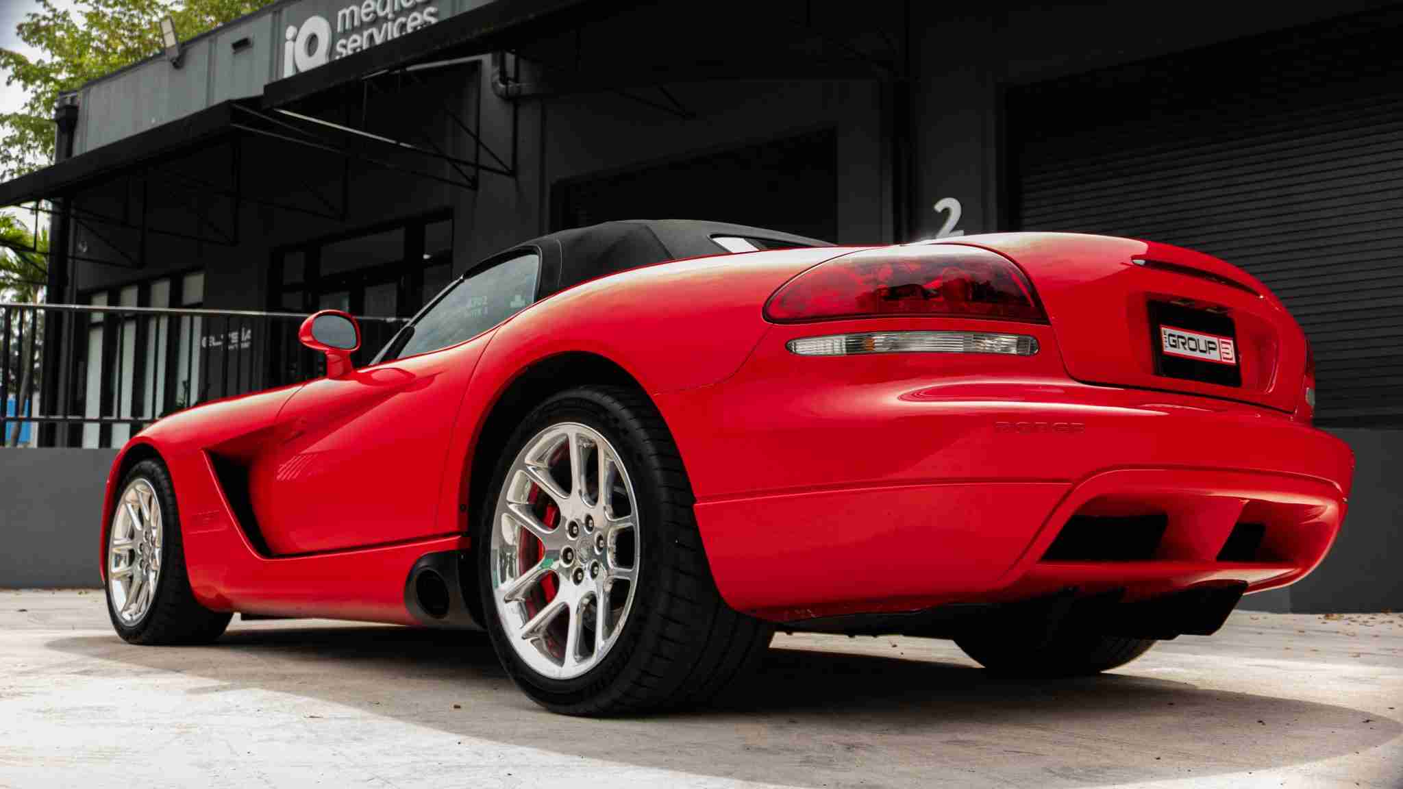 2005 Dodge Viper SRT-10 Only 16k Miles VIPER Red – 8.4L V10 – 6 Speed Manual – Like New Condition full